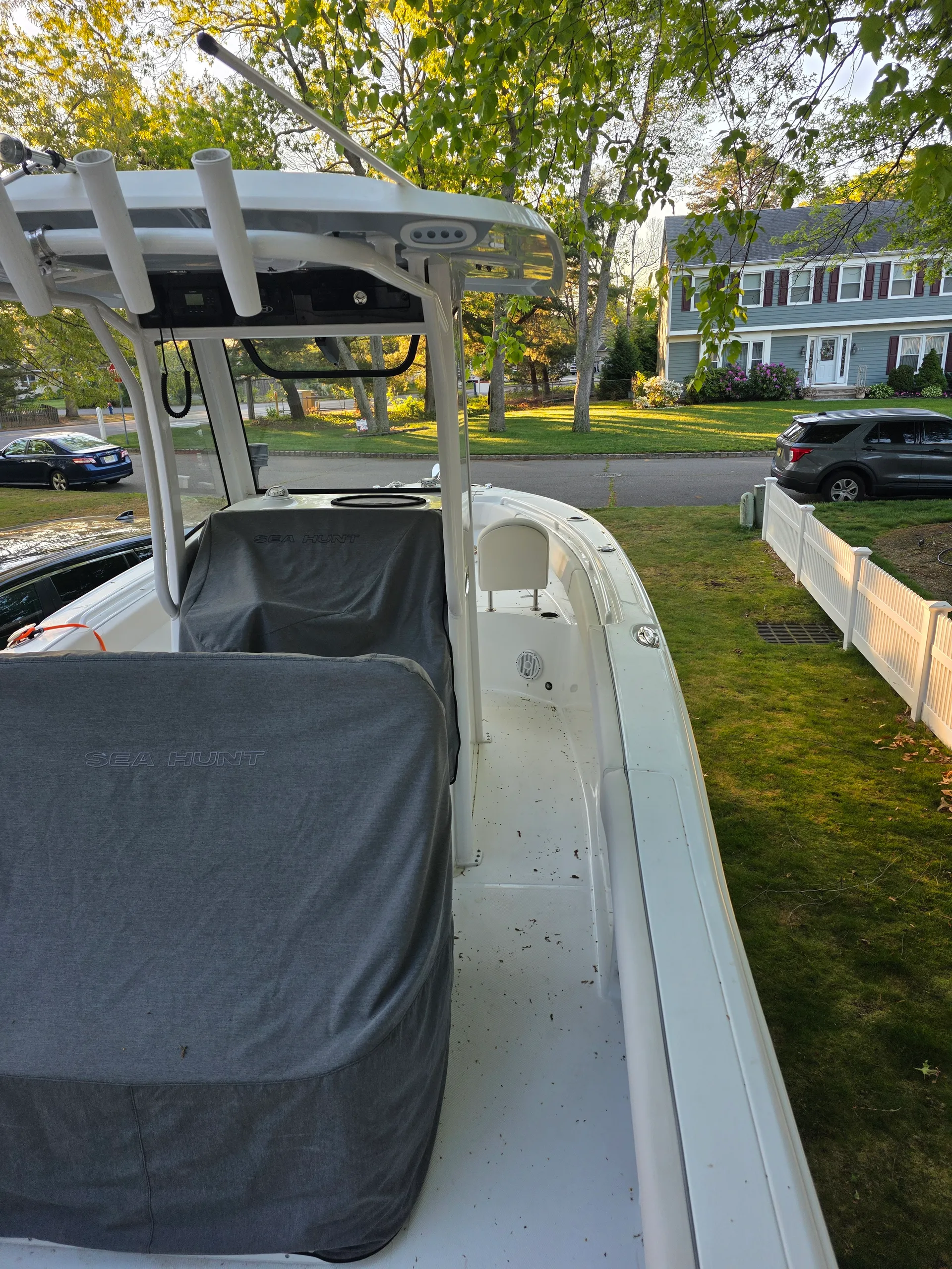 SEA HUNT BOATS ULTRA 255 SE in Pine Beach, NJ — photo 2