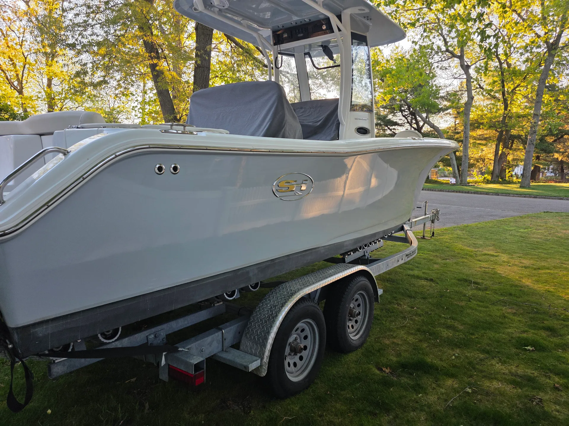 SEA HUNT BOATS ULTRA 255 SE in Pine Beach, NJ — photo 3