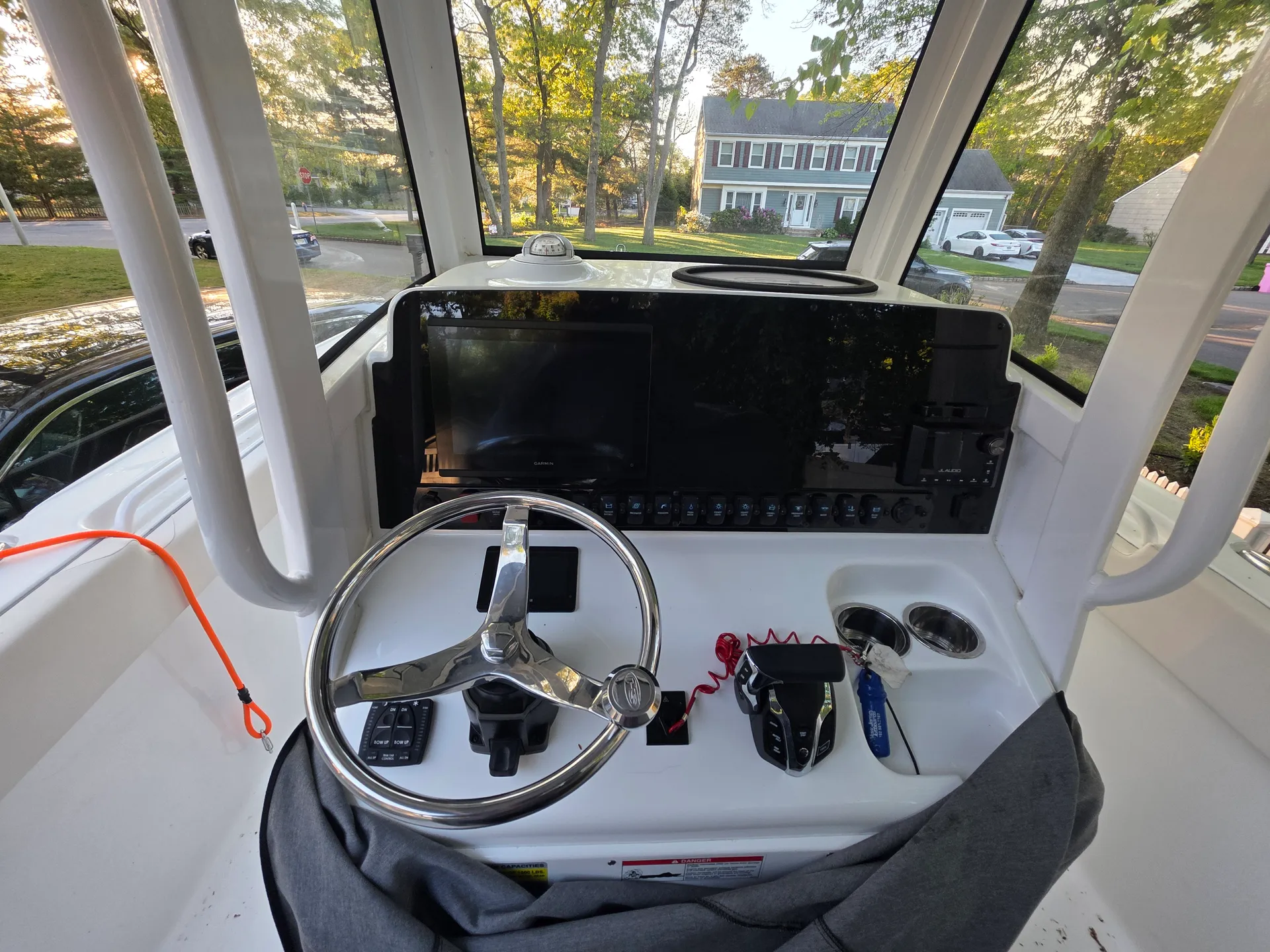 SEA HUNT BOATS ULTRA 255 SE in Pine Beach, NJ — photo 4