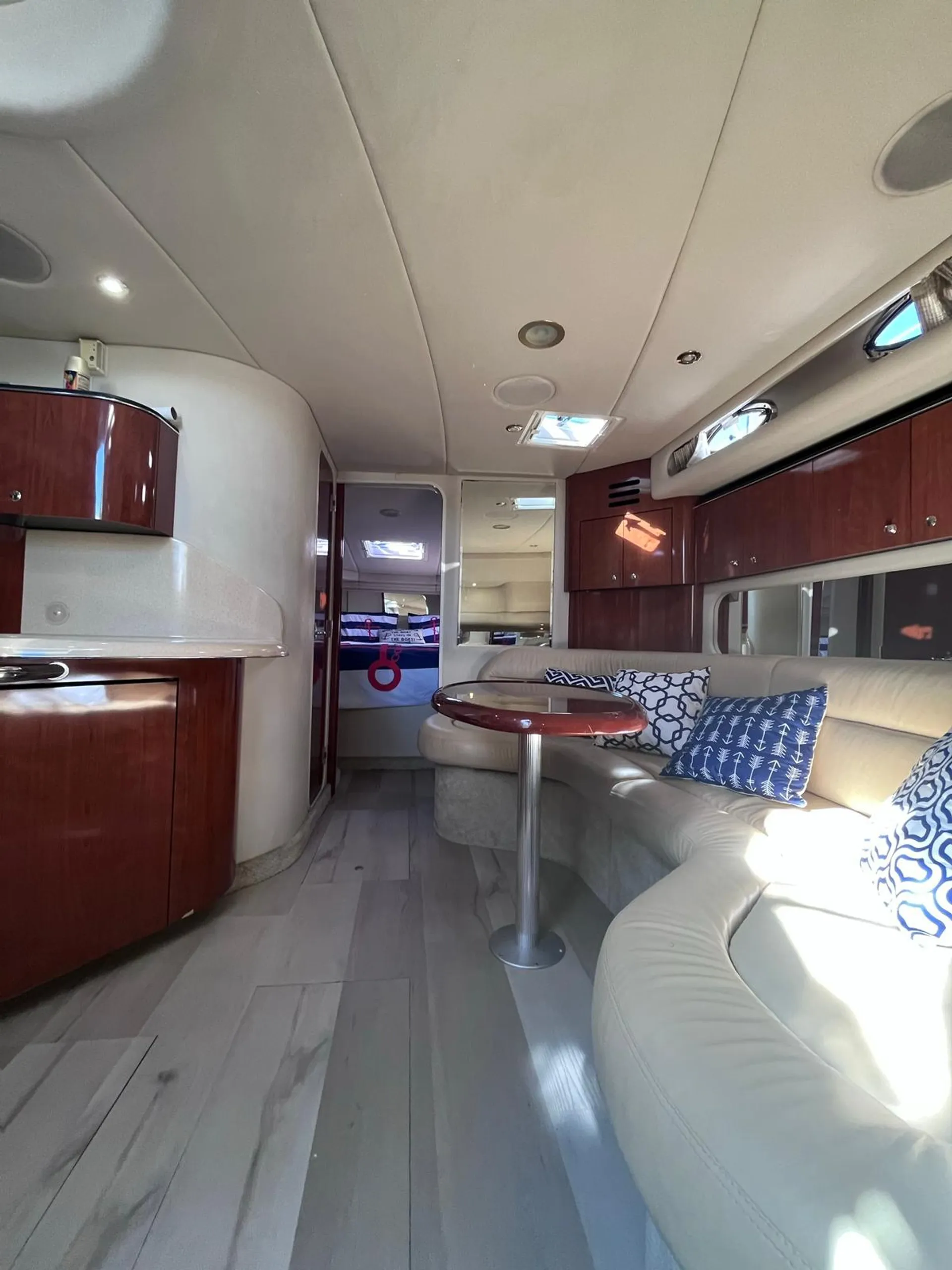 Sea Ray Boats Sundancer 380 in Miami, FL — photo 6