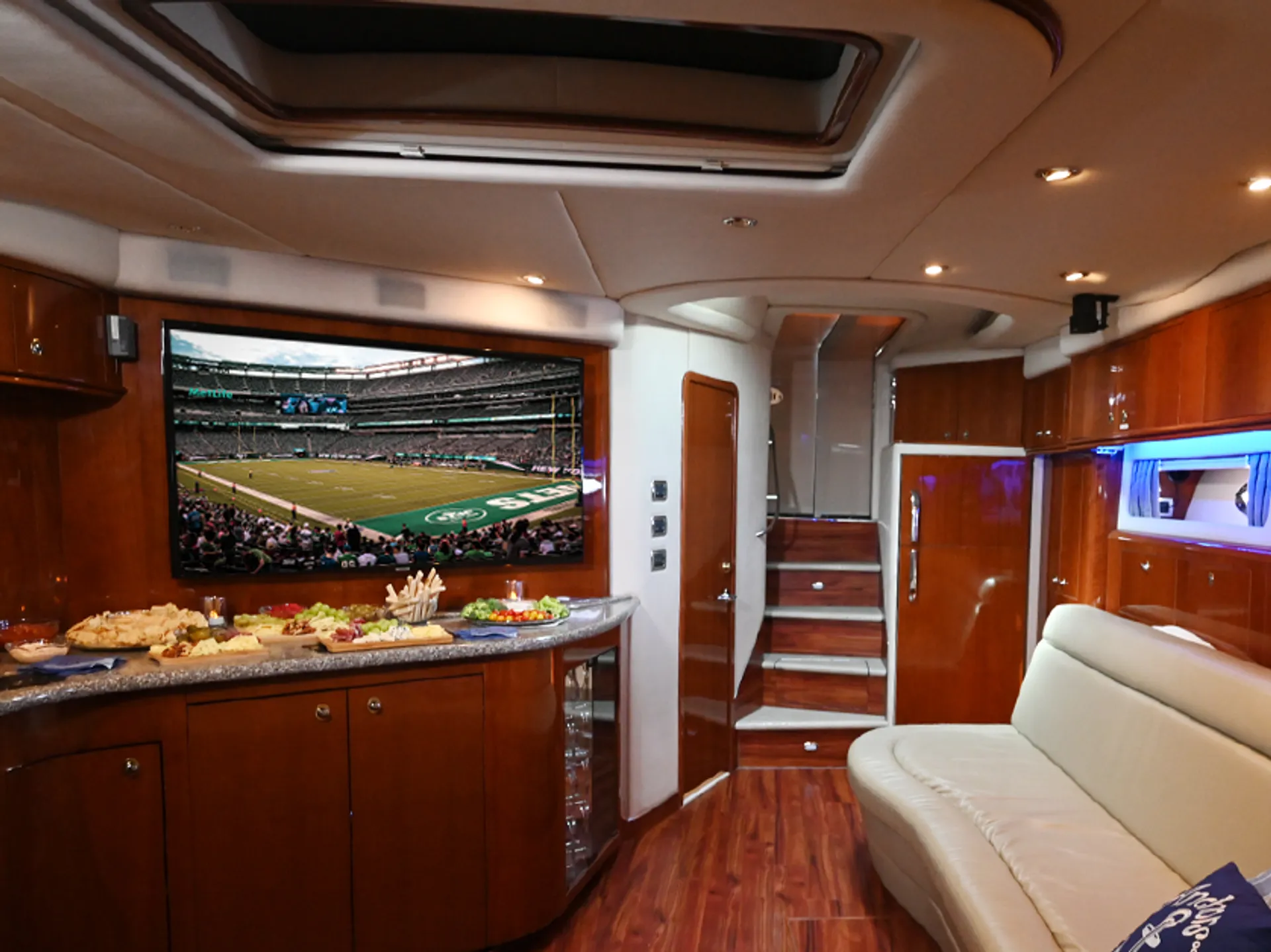 60 Foot Luxury Yacht Charter - A VIP Experience (Nauti Buoyz)