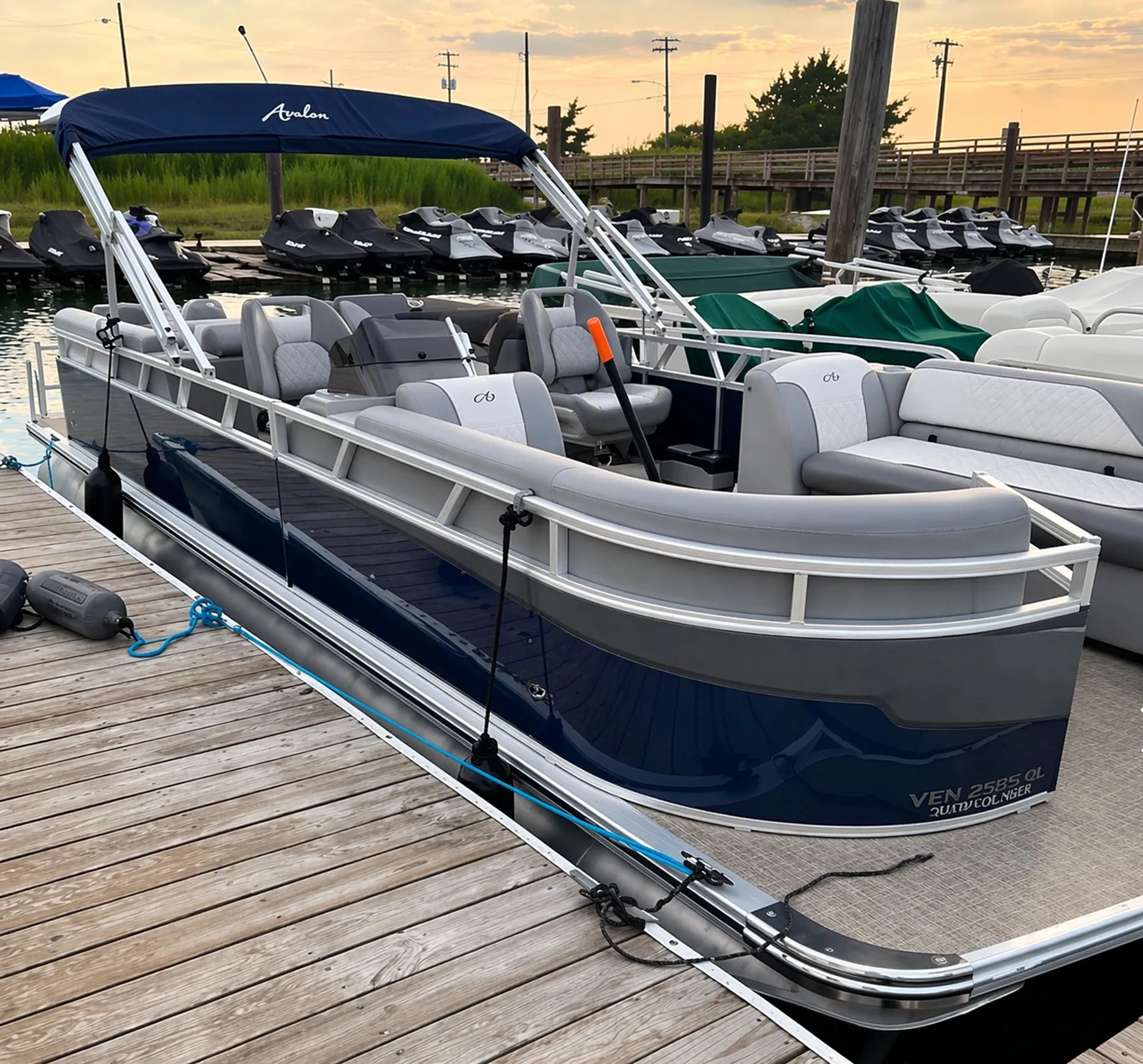 Avalon Pontoons 25.5 Ft in Washington, DC — photo 3