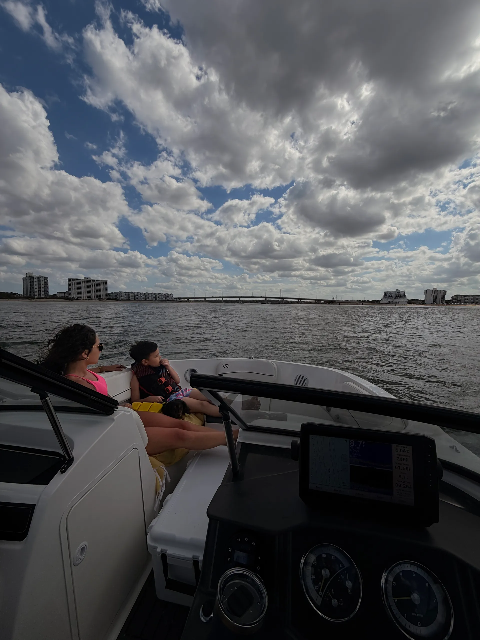 BAYLINER VR5 BOWRIDER OB in Virginia Beach, VA — photo 2