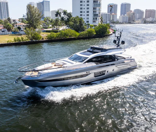 Rent a motor yacht in Miami, FL near me