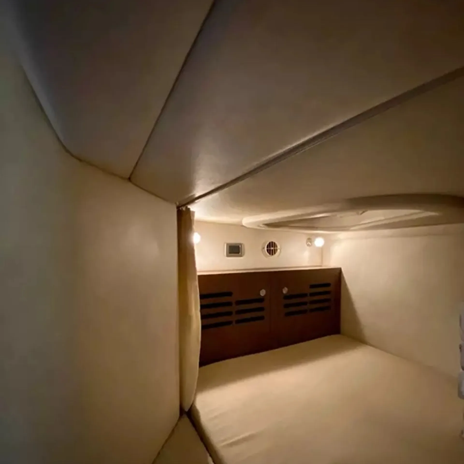 SEA RAY BOATS 310 SUNDANCER W/AXIUS in North Miami, FL — photo 2