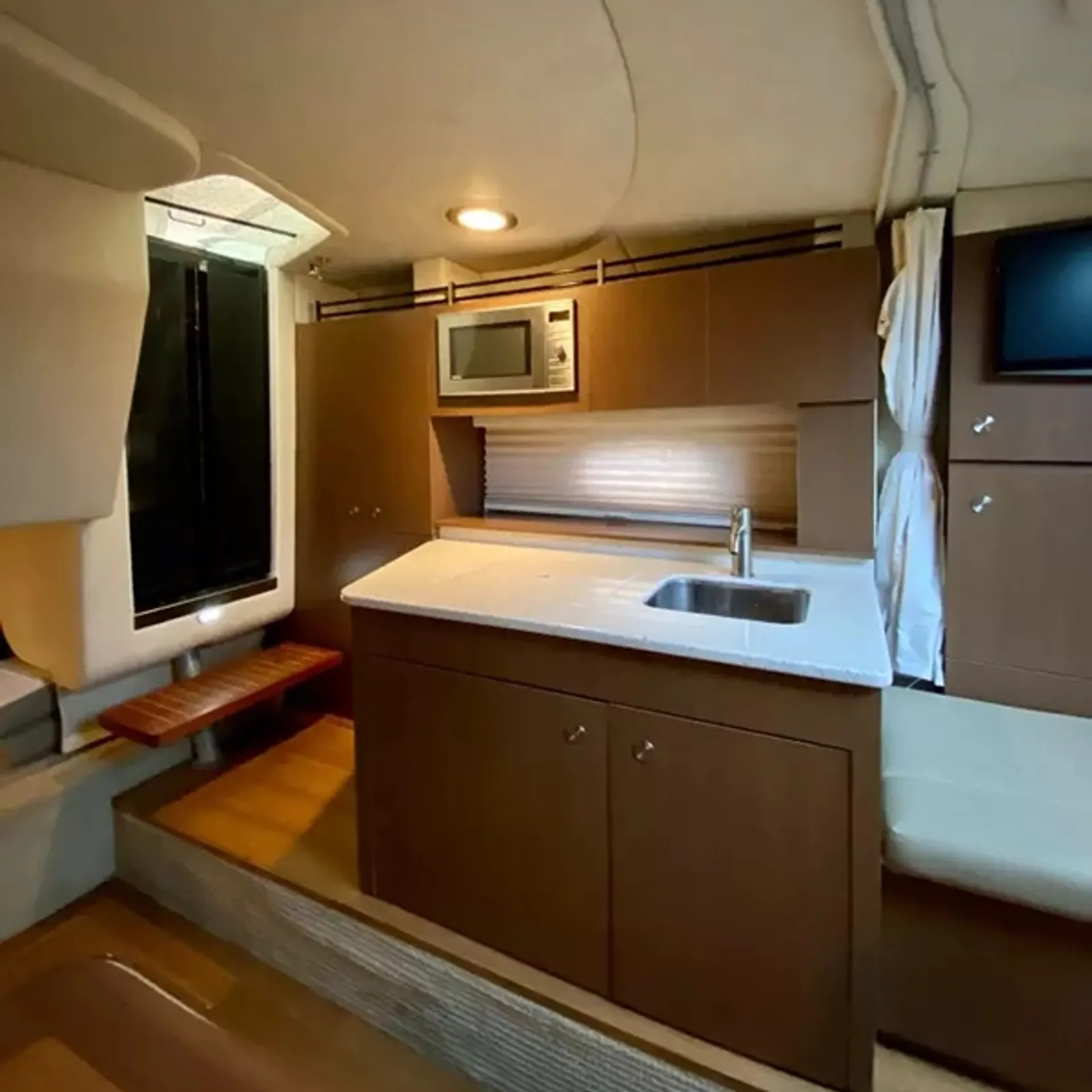 SEA RAY BOATS 310 SUNDANCER W/AXIUS in North Miami, FL — photo 6