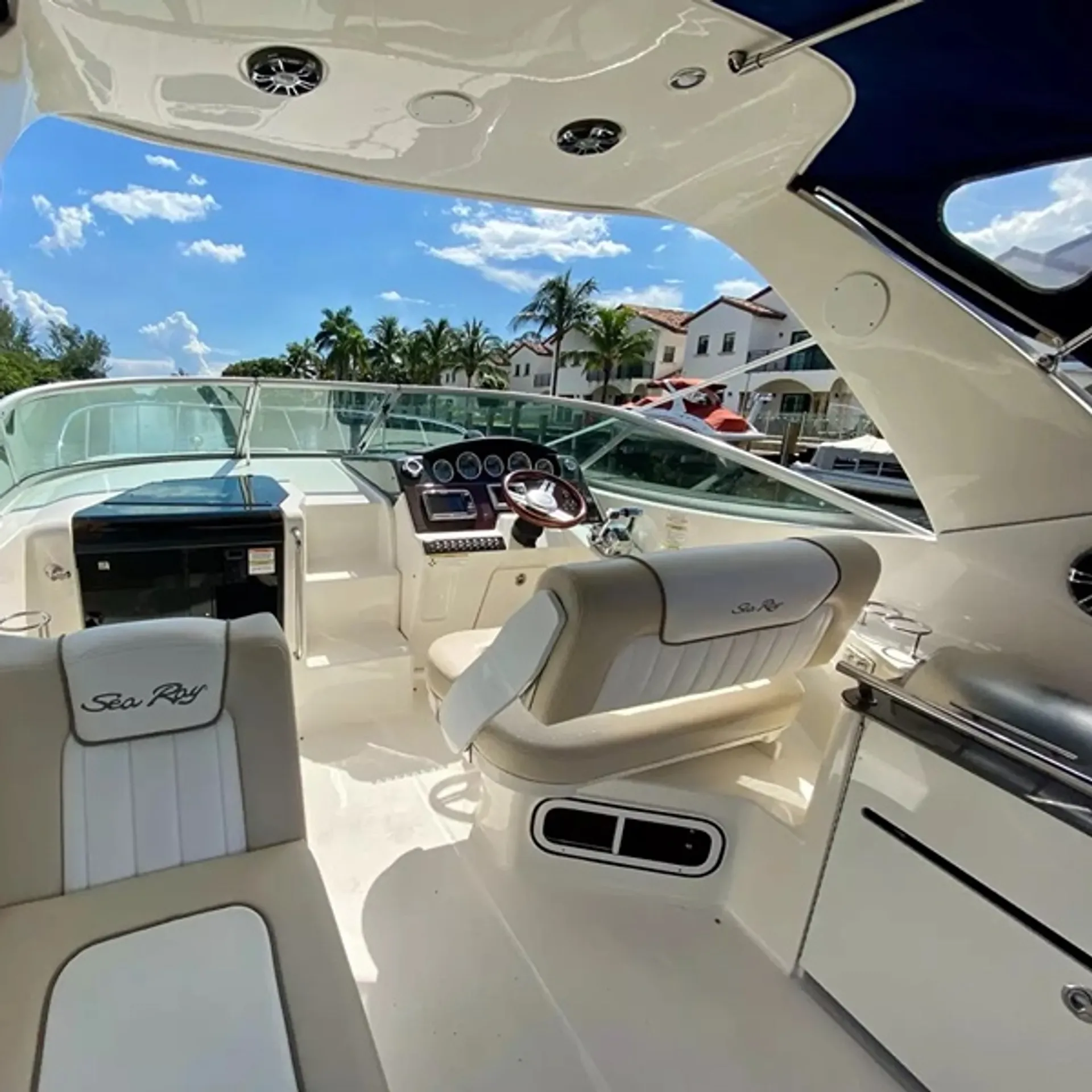 SEA RAY BOATS 310 SUNDANCER W/AXIUS in North Miami, FL — photo 8