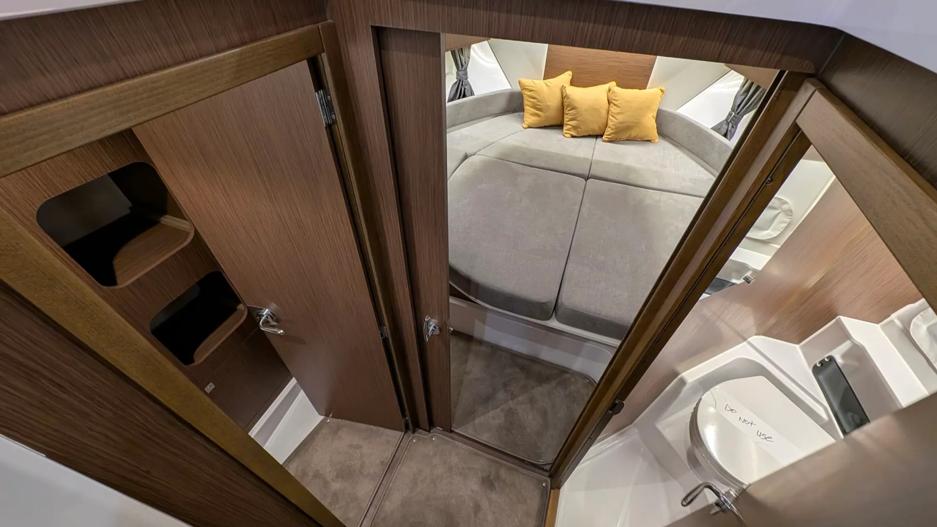 Luxury captained Beneteau Antares 9 | Seattle and Puget Sound