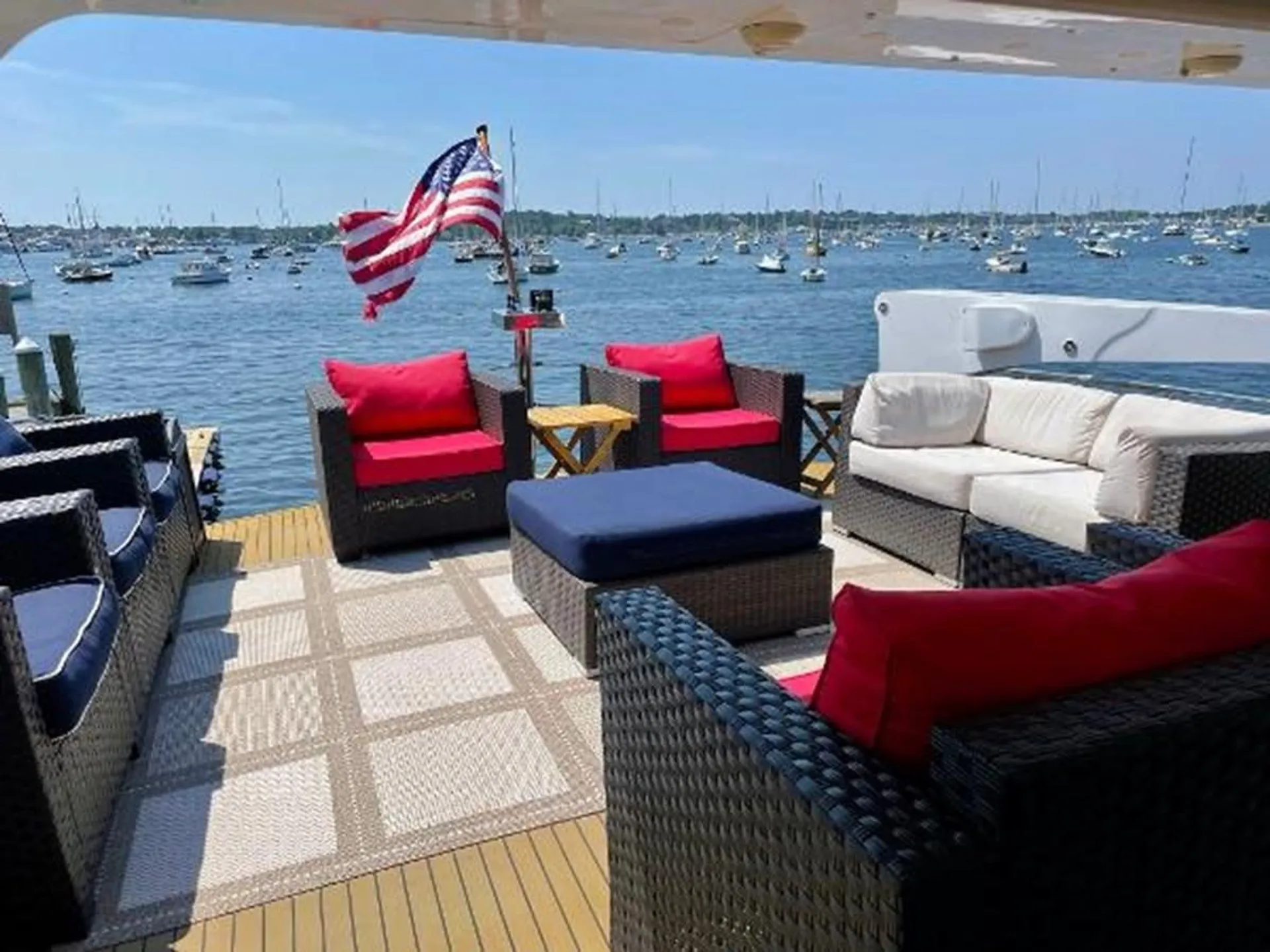 President Marine Int 71’ Motor Yacht in Lake Shore, MD — photo 3