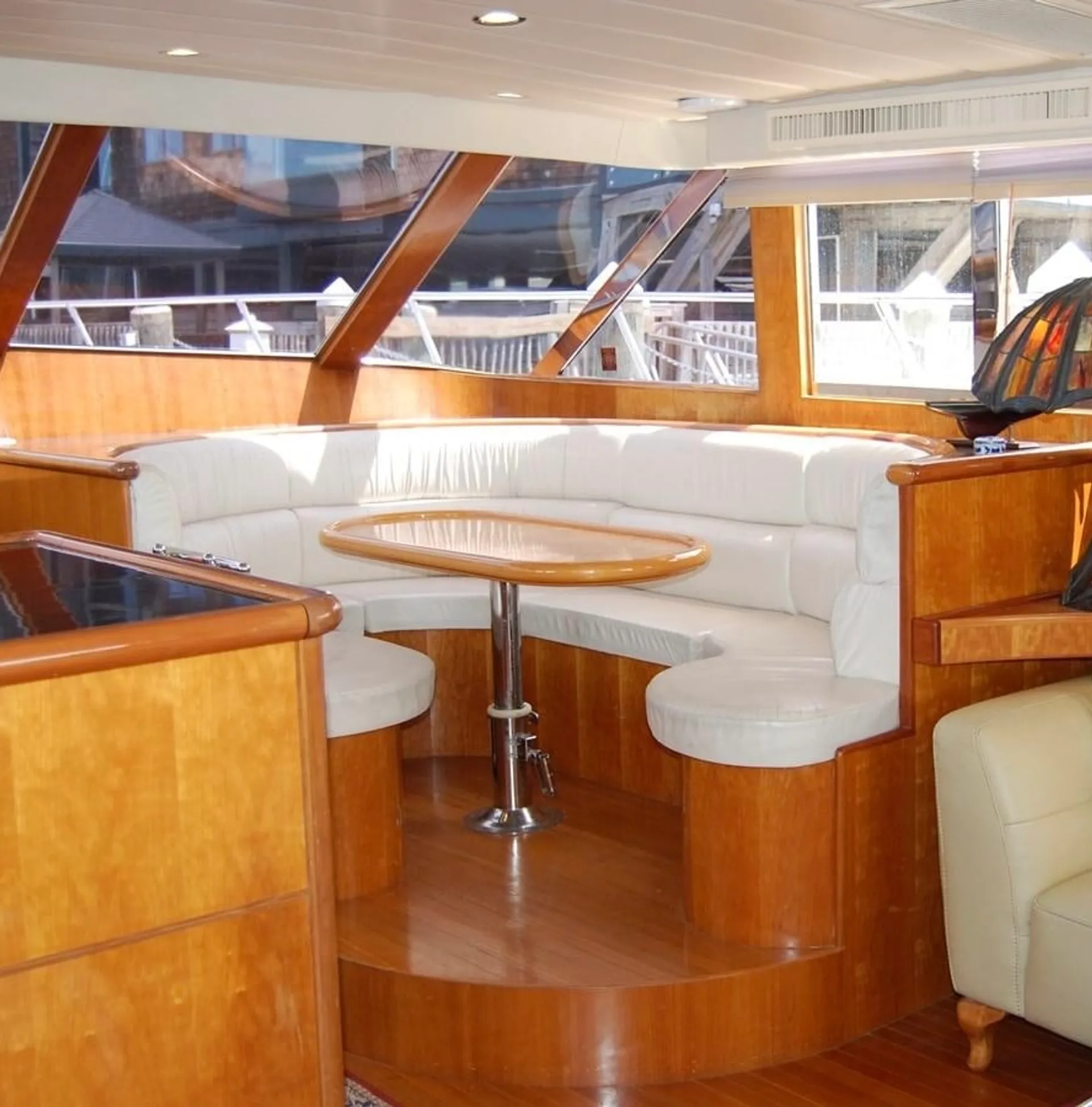 President Marine Int 71’ Motor Yacht in Lake Shore, MD — photo 5