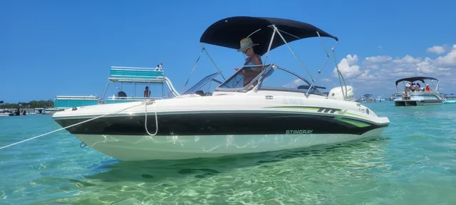 Rent a STINGRAY BOATS dual console in Milton, FL near me