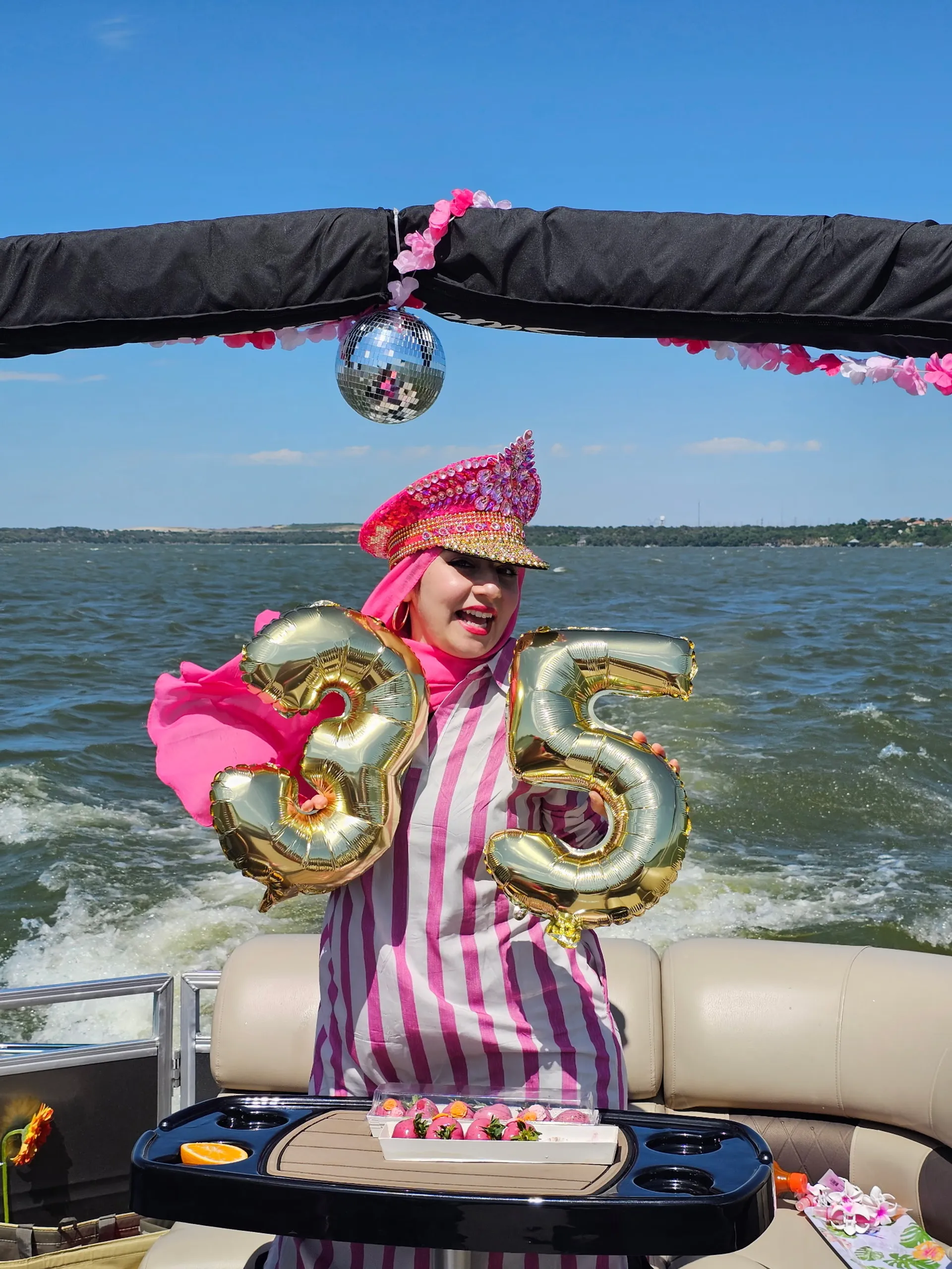 20ft Captained Party Barge – Perfect for Lake Days & Tubing!