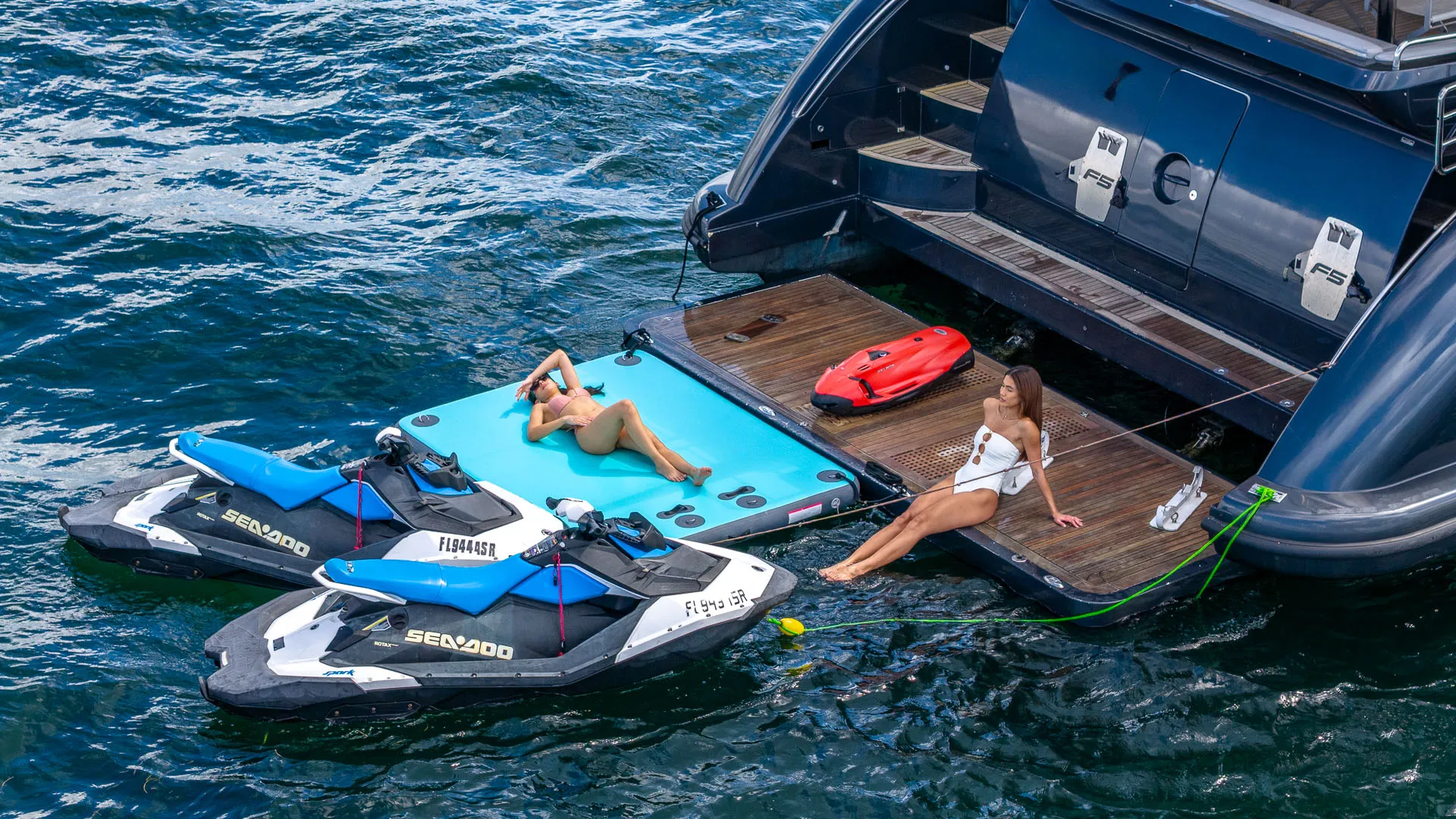 Luxe 84 ft. Azimut w/ water toys serving Northeast, Florida & Bahamas