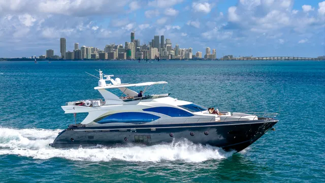Rent a Azimut flybridge in Greenport, NY near me