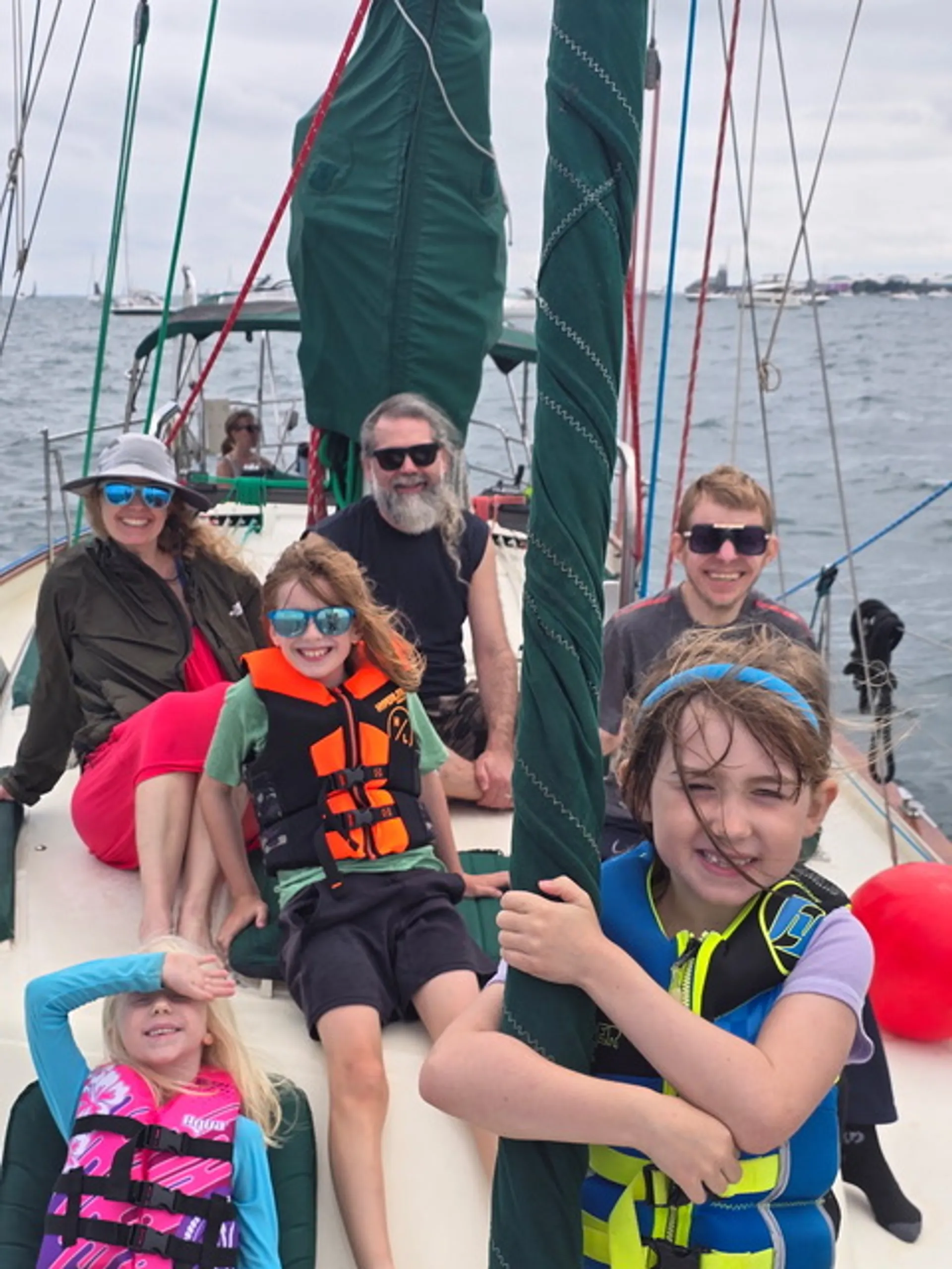 Helios — World-Class 40' Sailboat for Adventure & Comfort in Chicago