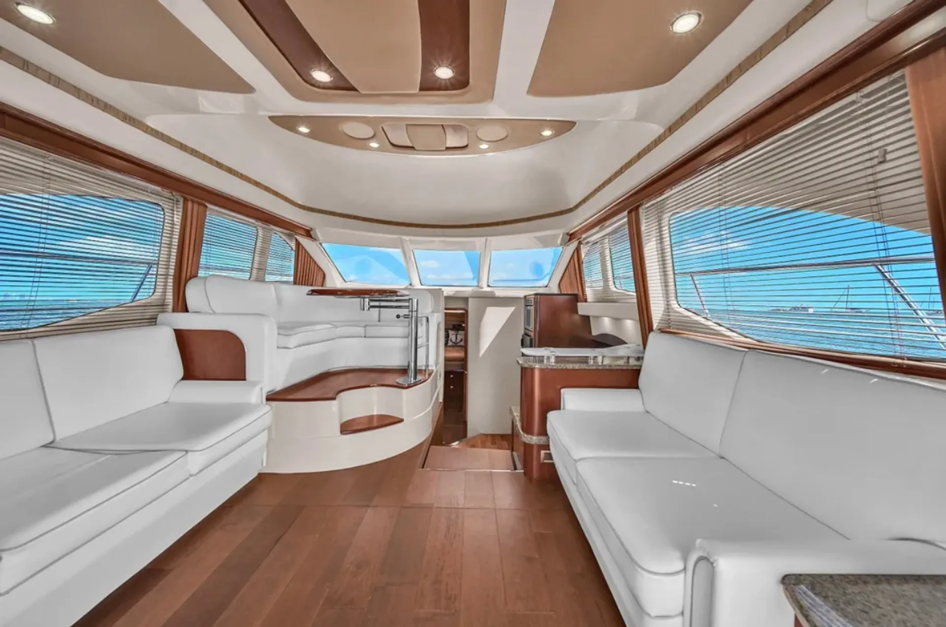 Sea Ray Boats SEDAN BRIDGE 48FT  in Miami, FL — photo 10