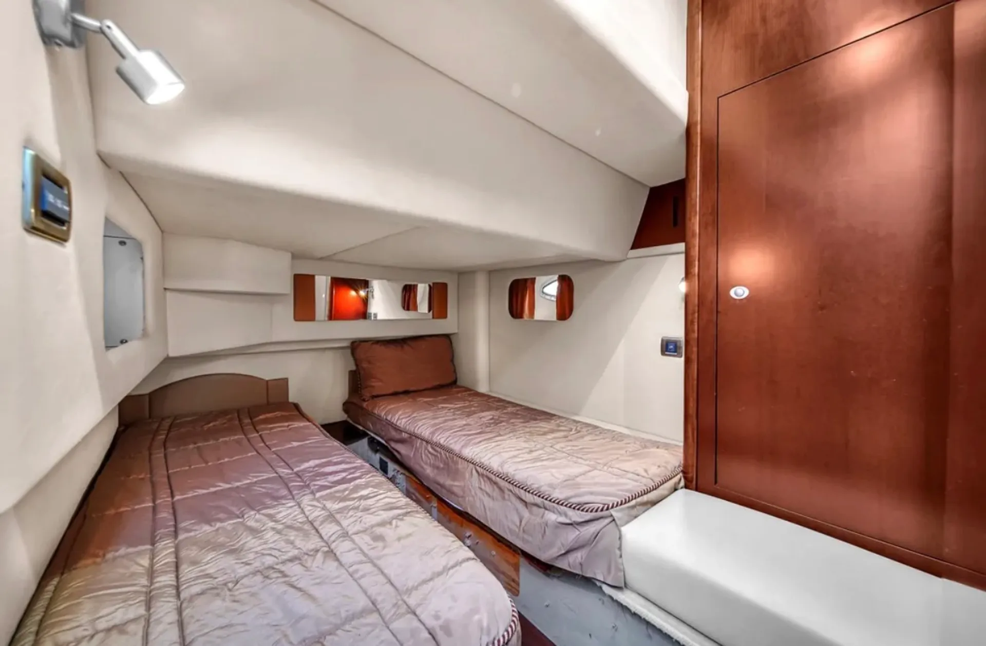 LUXURY SEA RAY SEDAN BRIDGE 48 FT