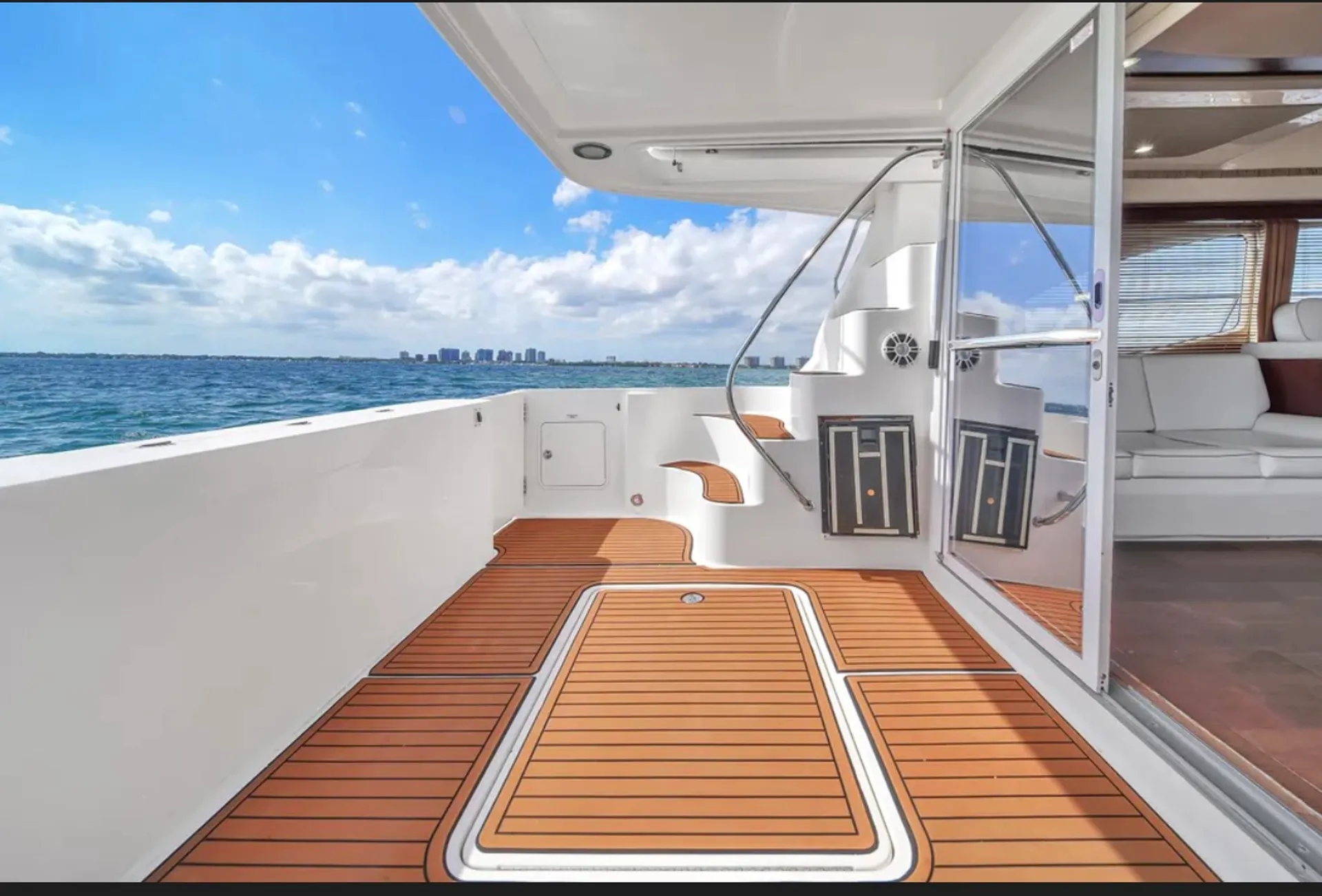 Sea Ray Boats SEDAN BRIDGE 48FT  in Miami, FL — photo 8