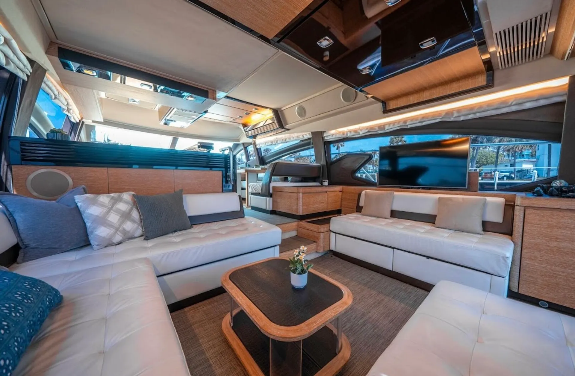 Azimut Flybridge in Miami, FL — photo 6