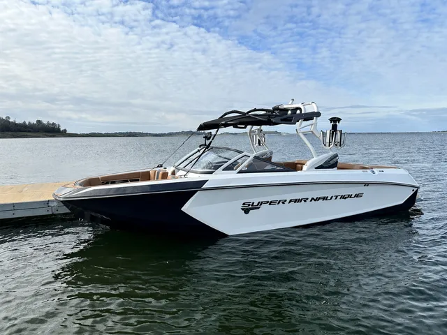 Rent a CORRECT CRAFT NAUTIQUE ski and wakeboard in Kirkland, WA near me
