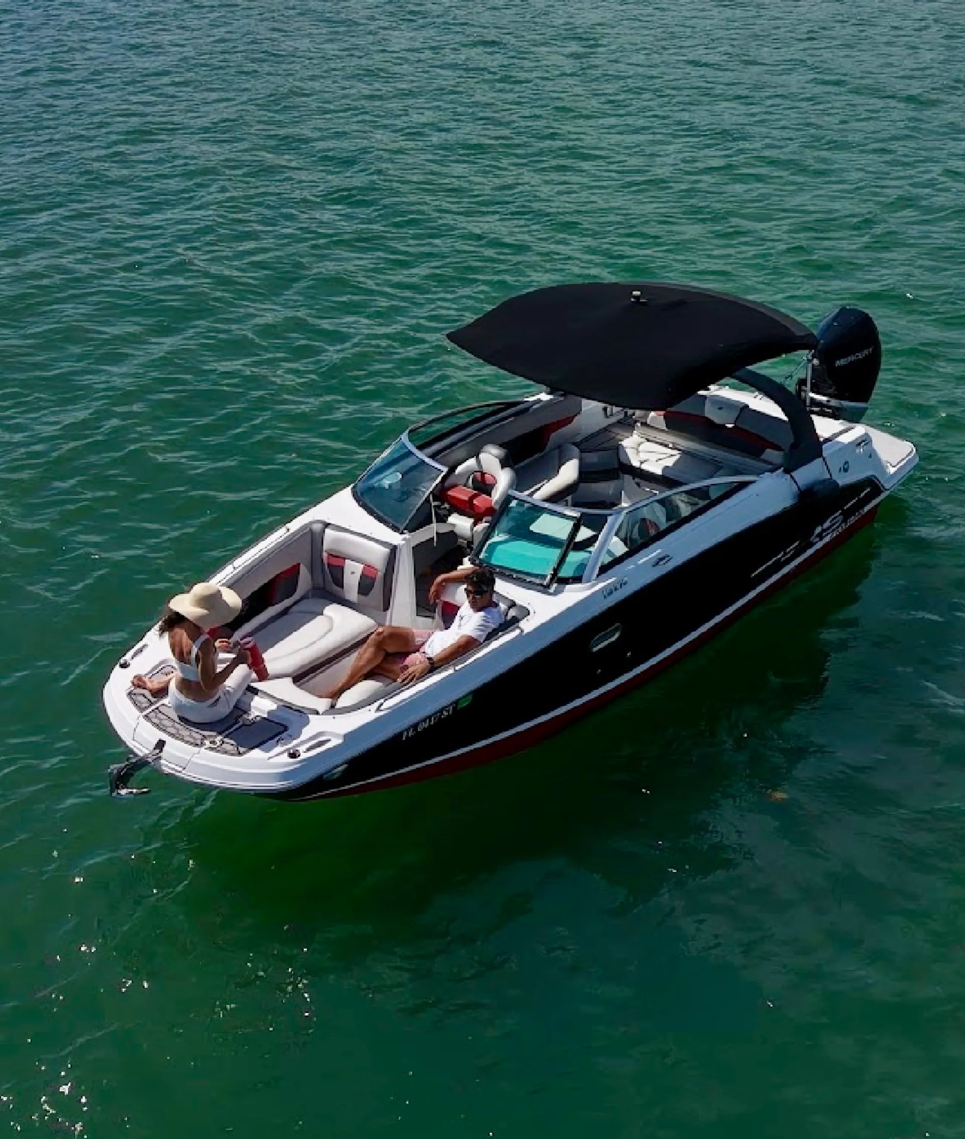 FOUR WINNS HD 270 RS in Miami Beach, FL — photo 2