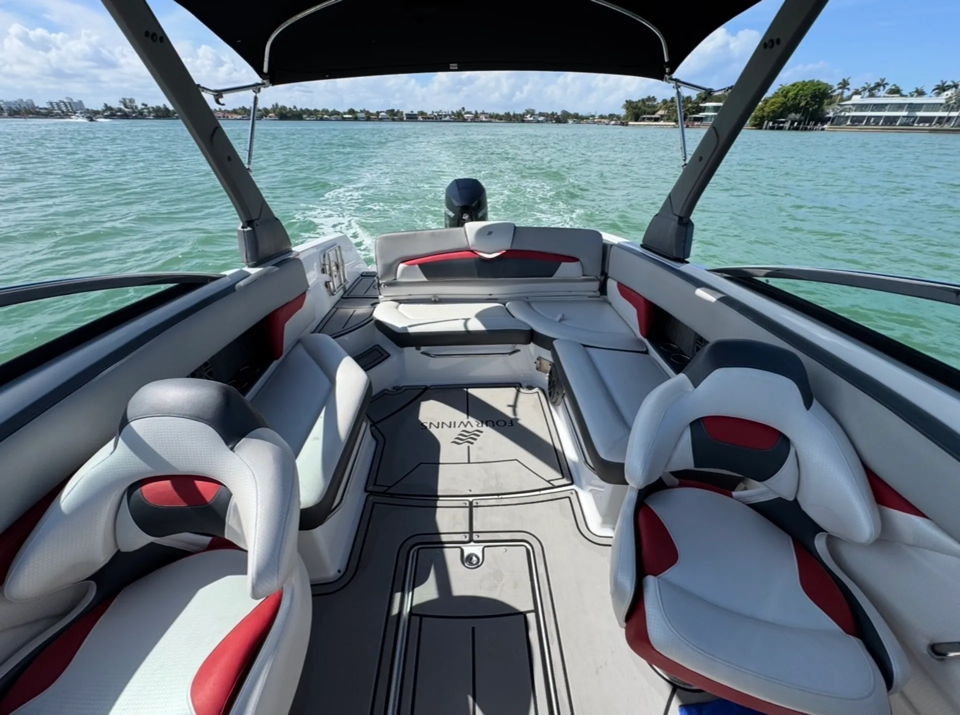 FOUR WINNS HD 270 RS in Miami Beach, FL — photo 9