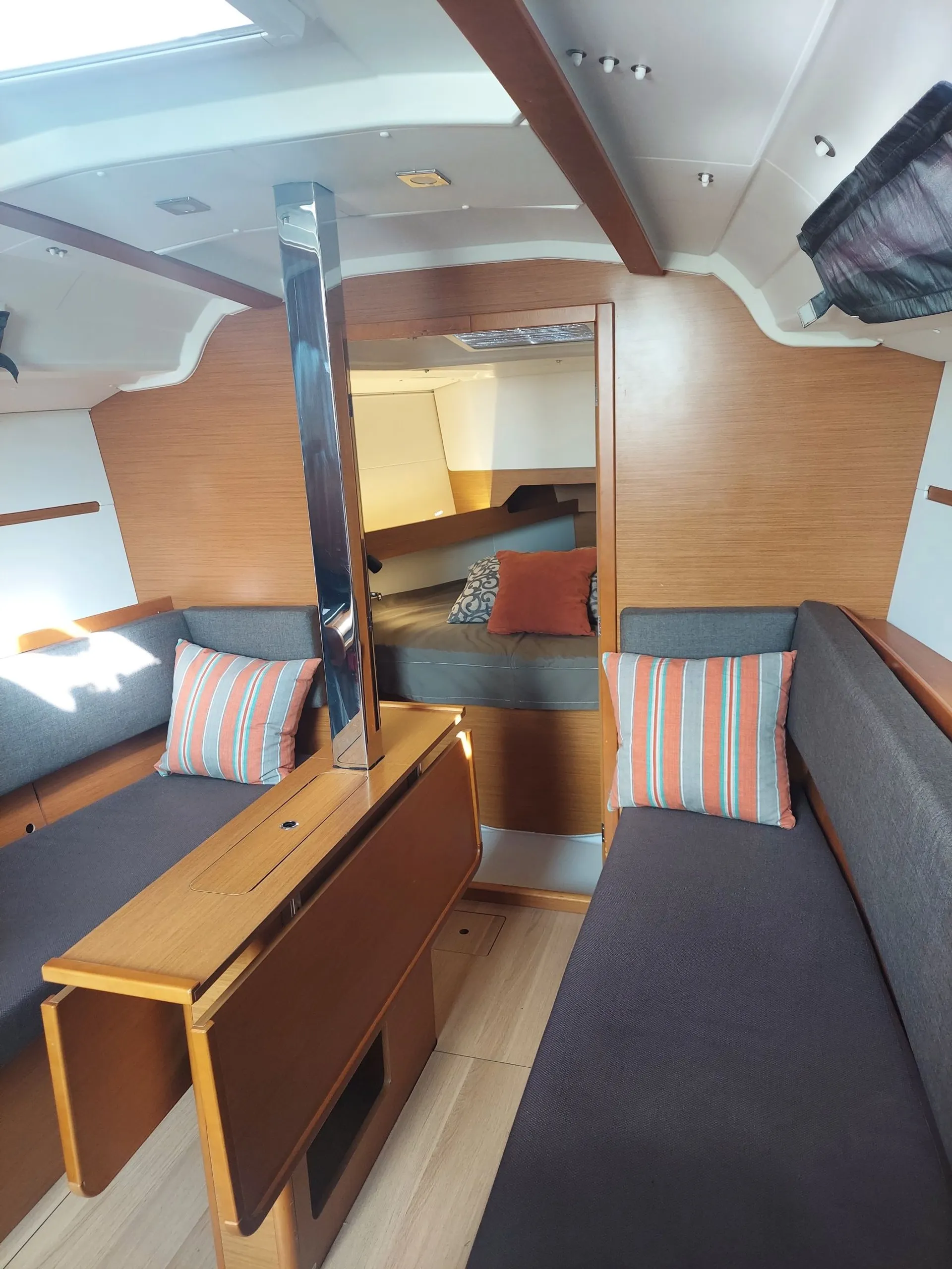 Jeanneau Sailboats 349 in Sausalito, CA — photo 8