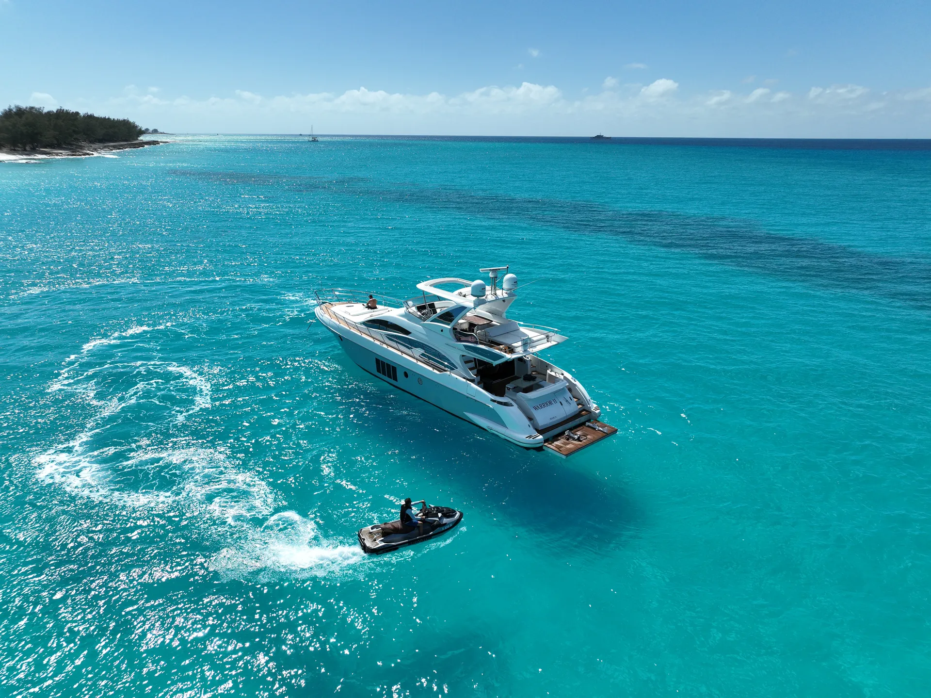 Azimut Flybridge in Miami, FL — photo 9
