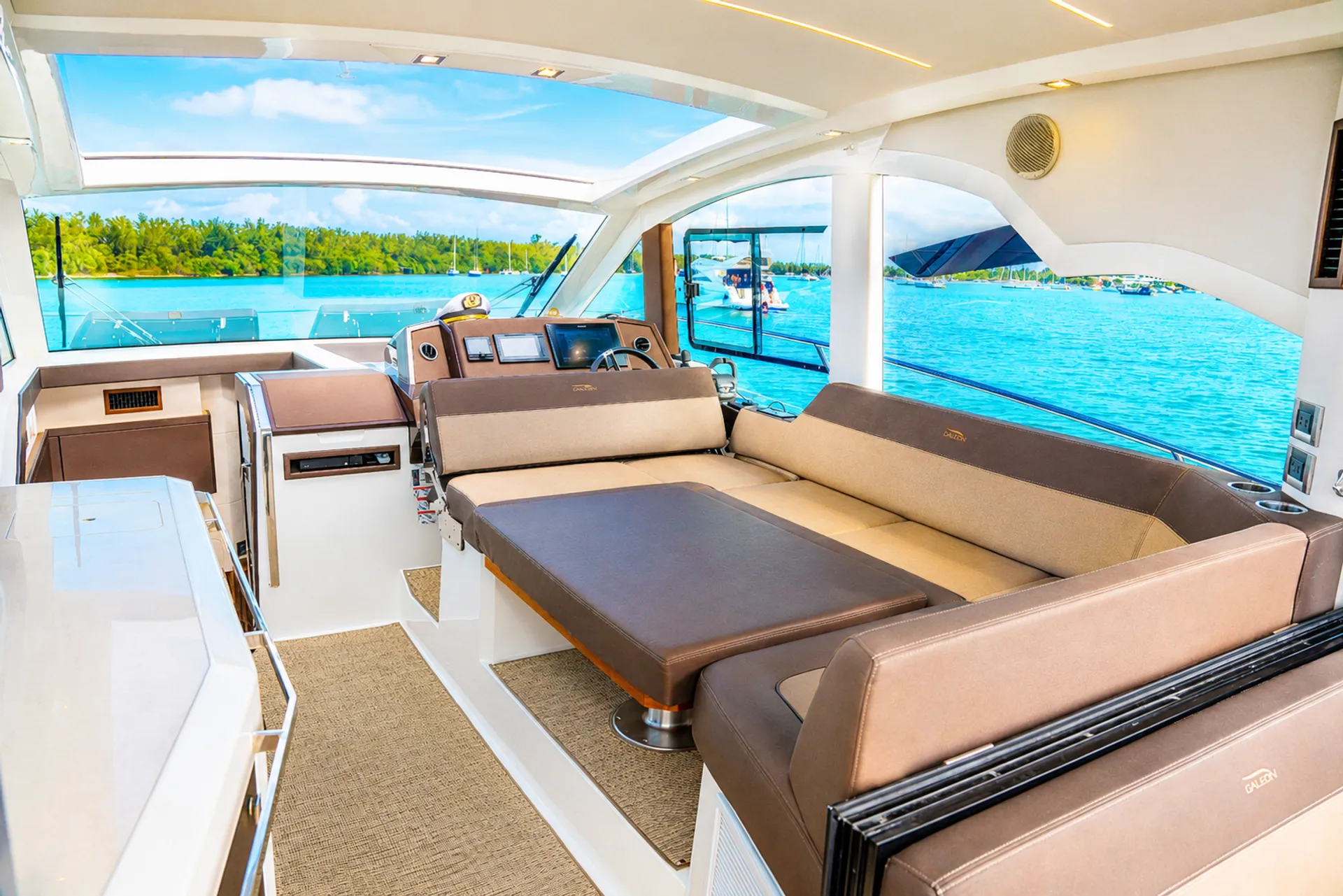 Galeon 425 HTS in Miami, FL — photo 9