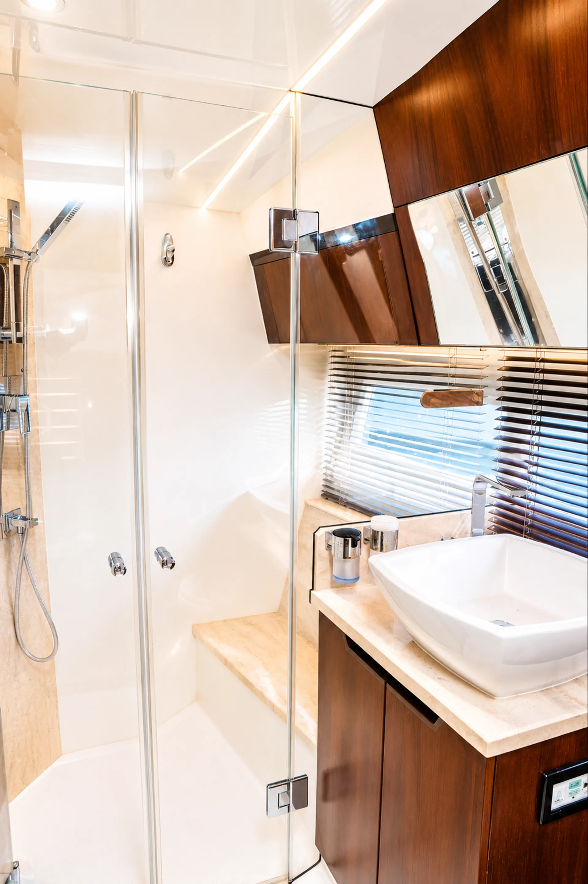 Luxury New Galeon 45ft Yacht, Professional staff, paddleboard, matt