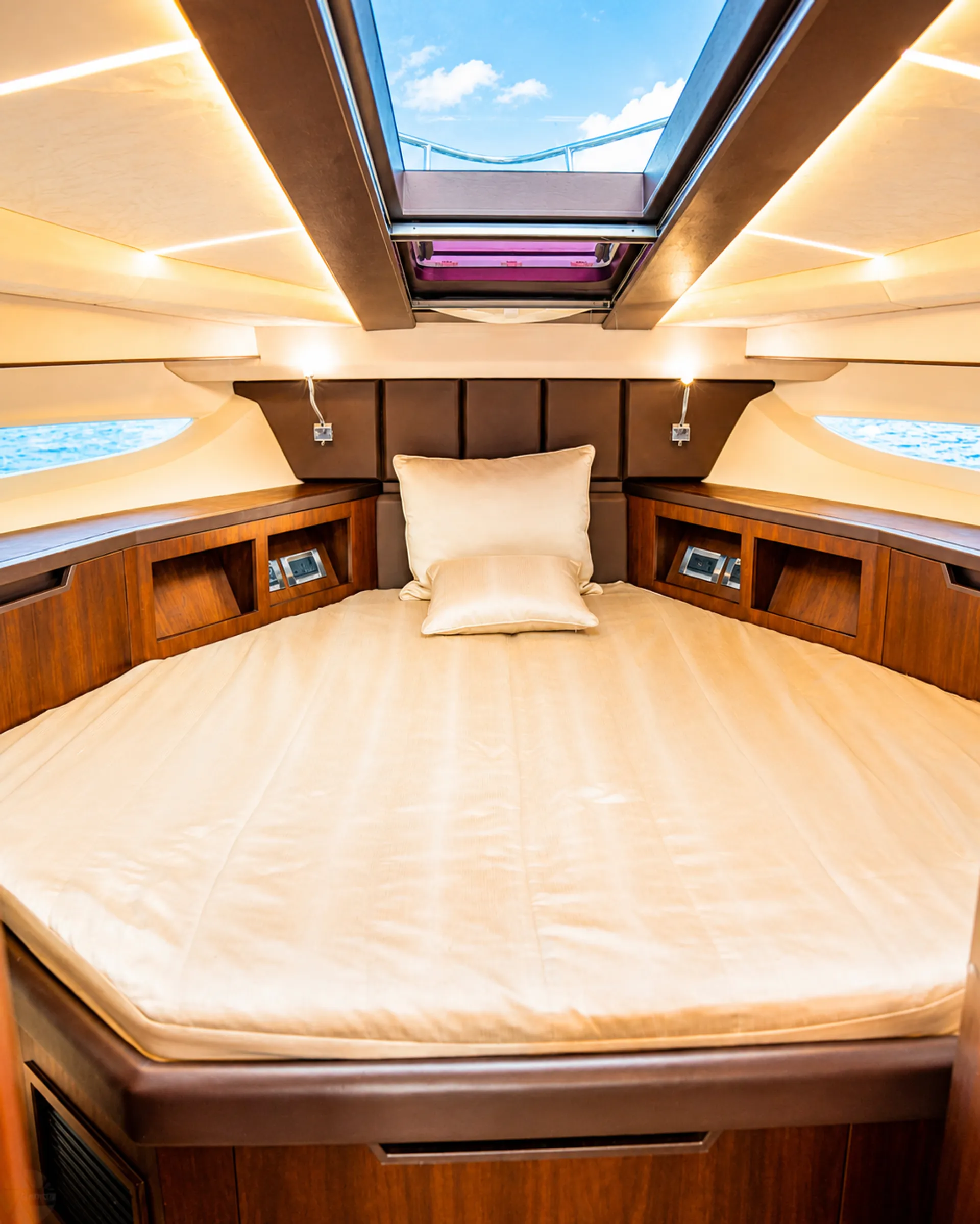 Luxury New Galeon 45ft Yacht, Professional staff, paddleboard, matt