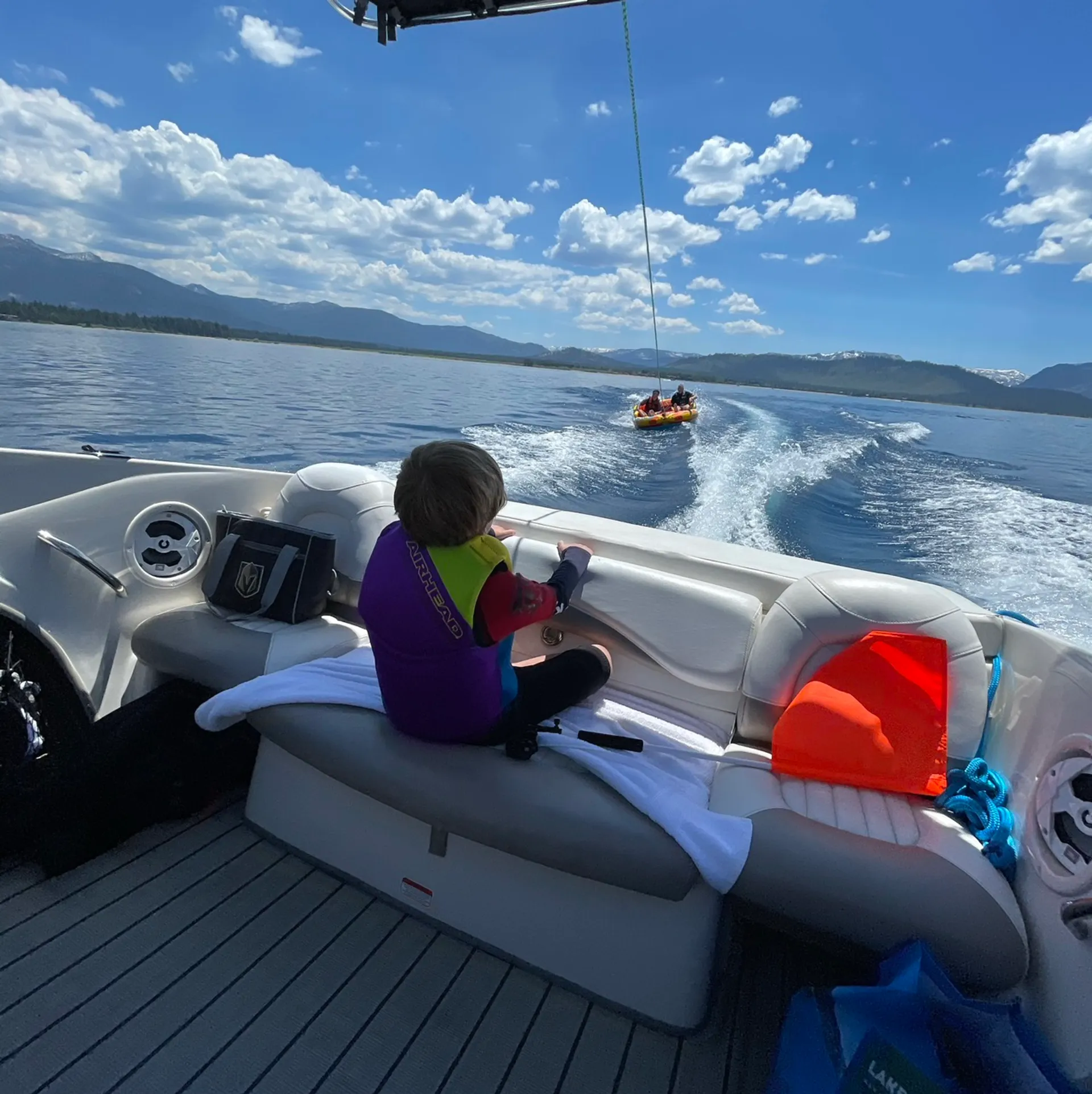 Cruise Lake Mead Like a Local Aboard Our 21’ Tahoe 