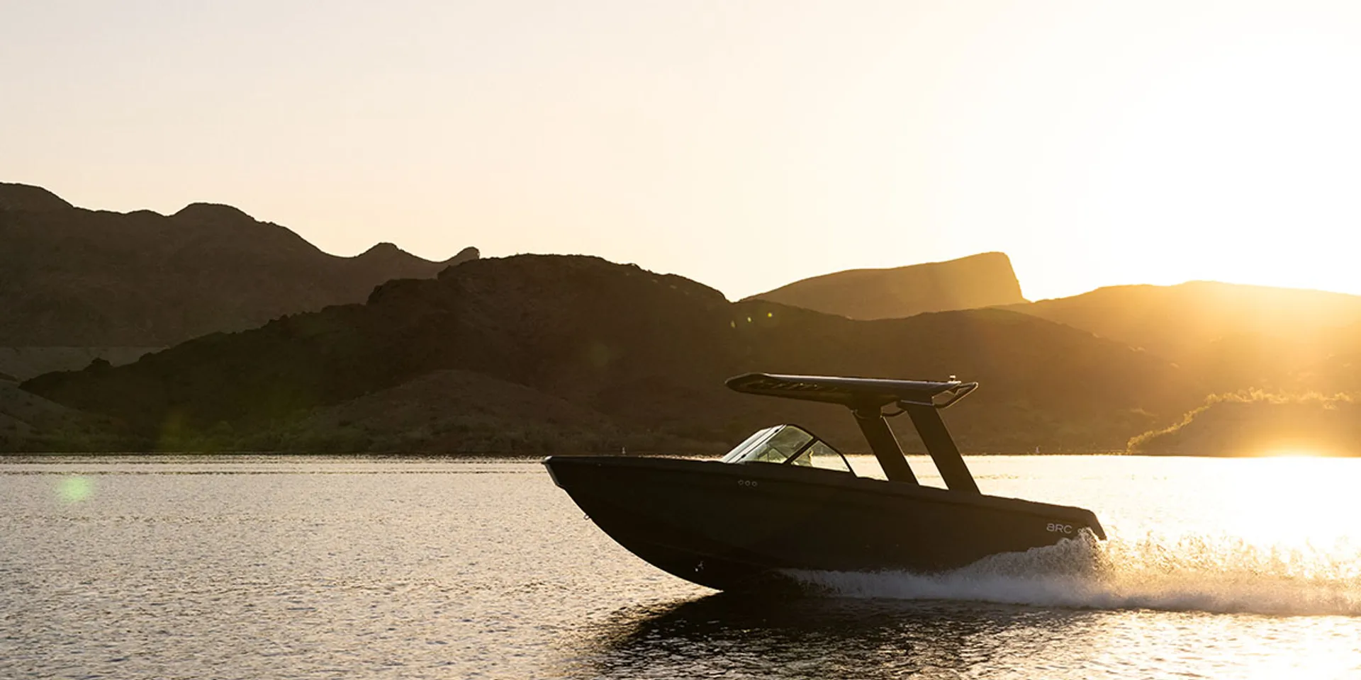 25ft FULLY ELECTRIC Luxury Boat Charter In Lake Tahoe