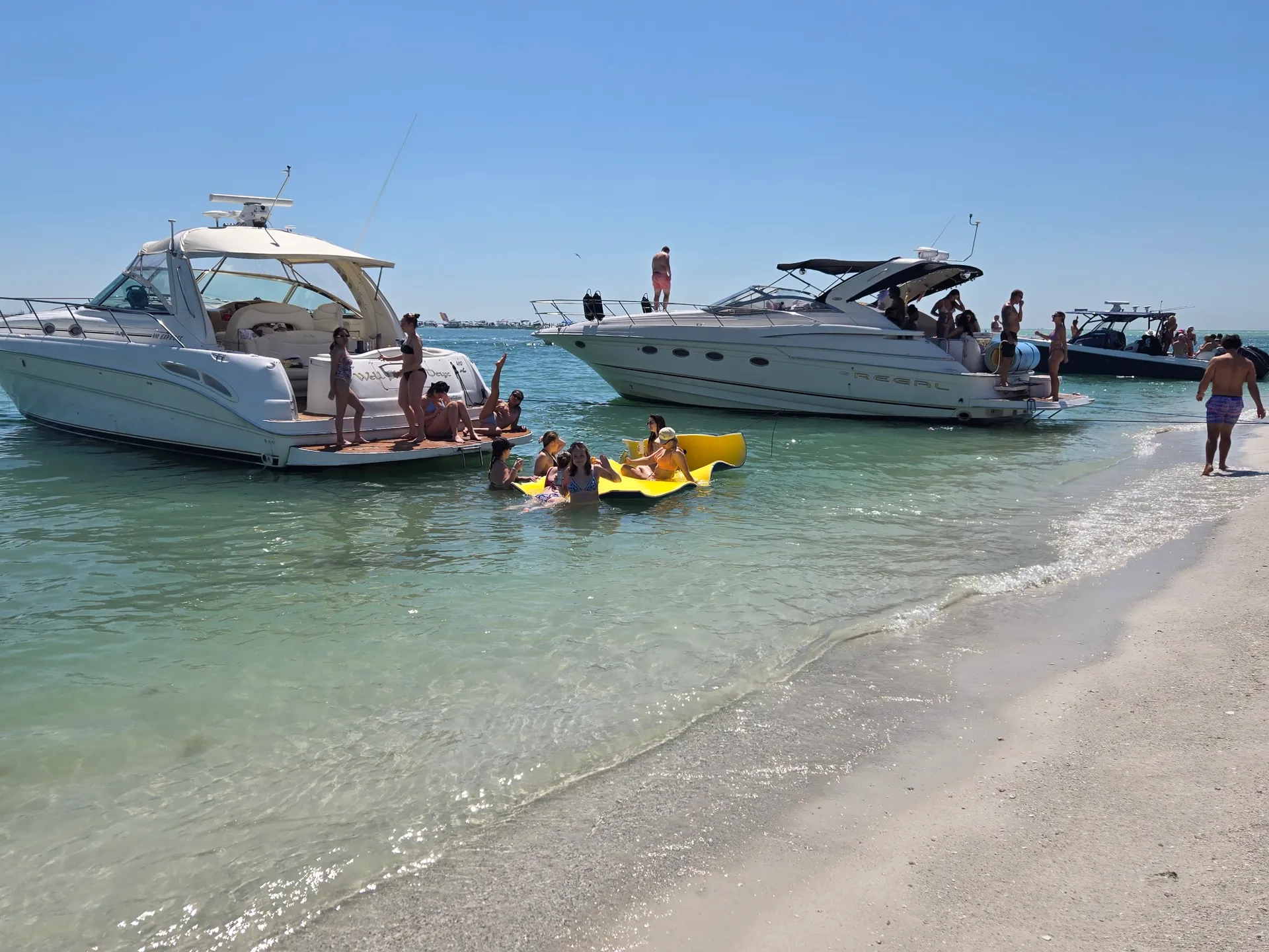 Sea Ray Boats 410 Express Cruiser in St. Petersburg, FL — photo 3
