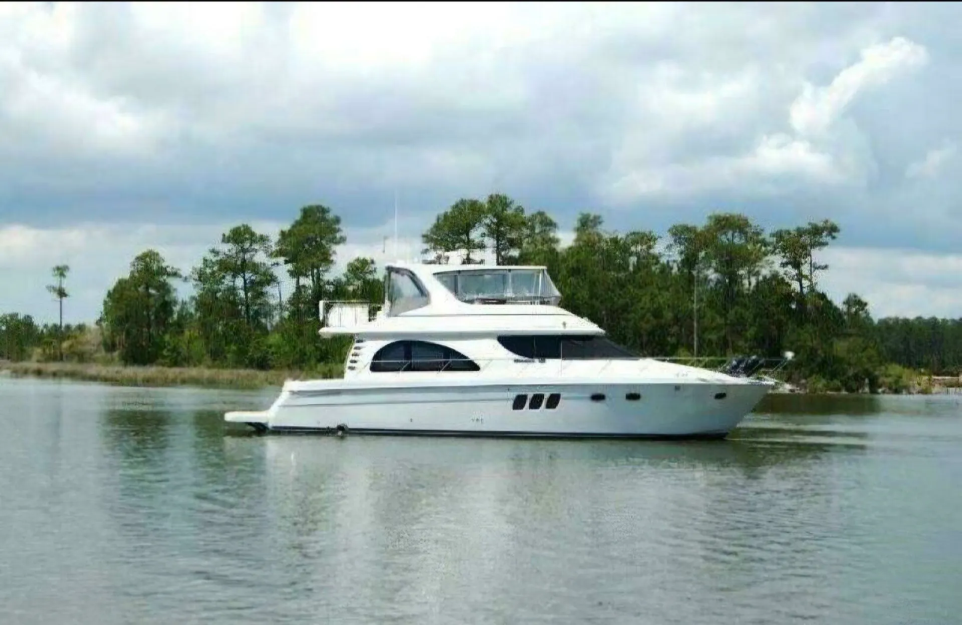 CARVER YACHTS 56 VOYAGER PILOTHOUSE in Seabrook, TX