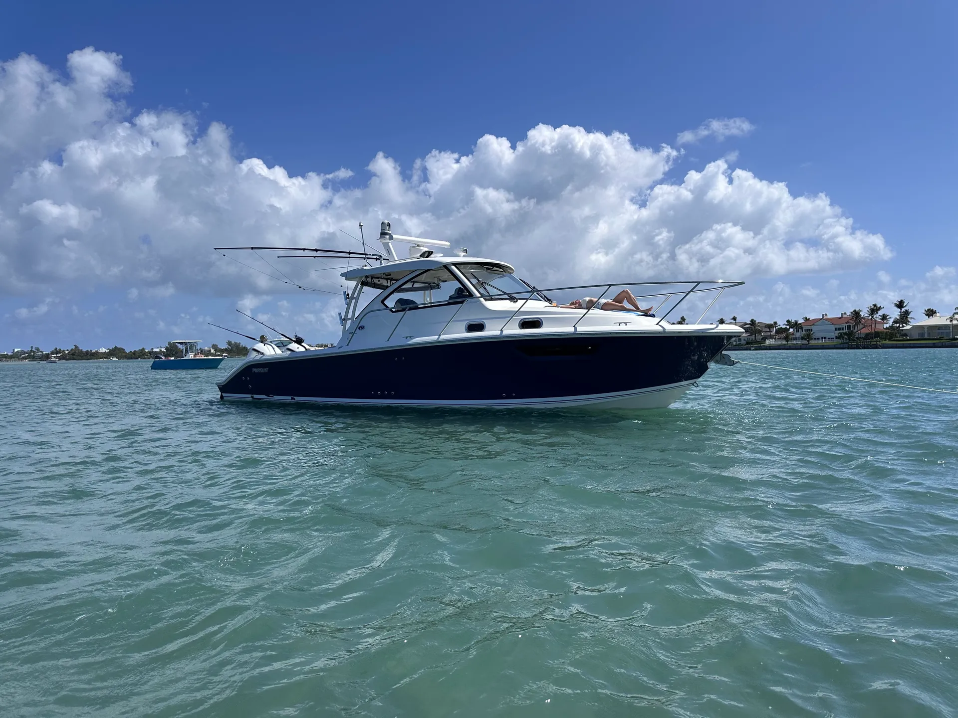 PURSUIT OS325 OFFSHORE W/2-F300HP in Palm City, FL — photo 8
