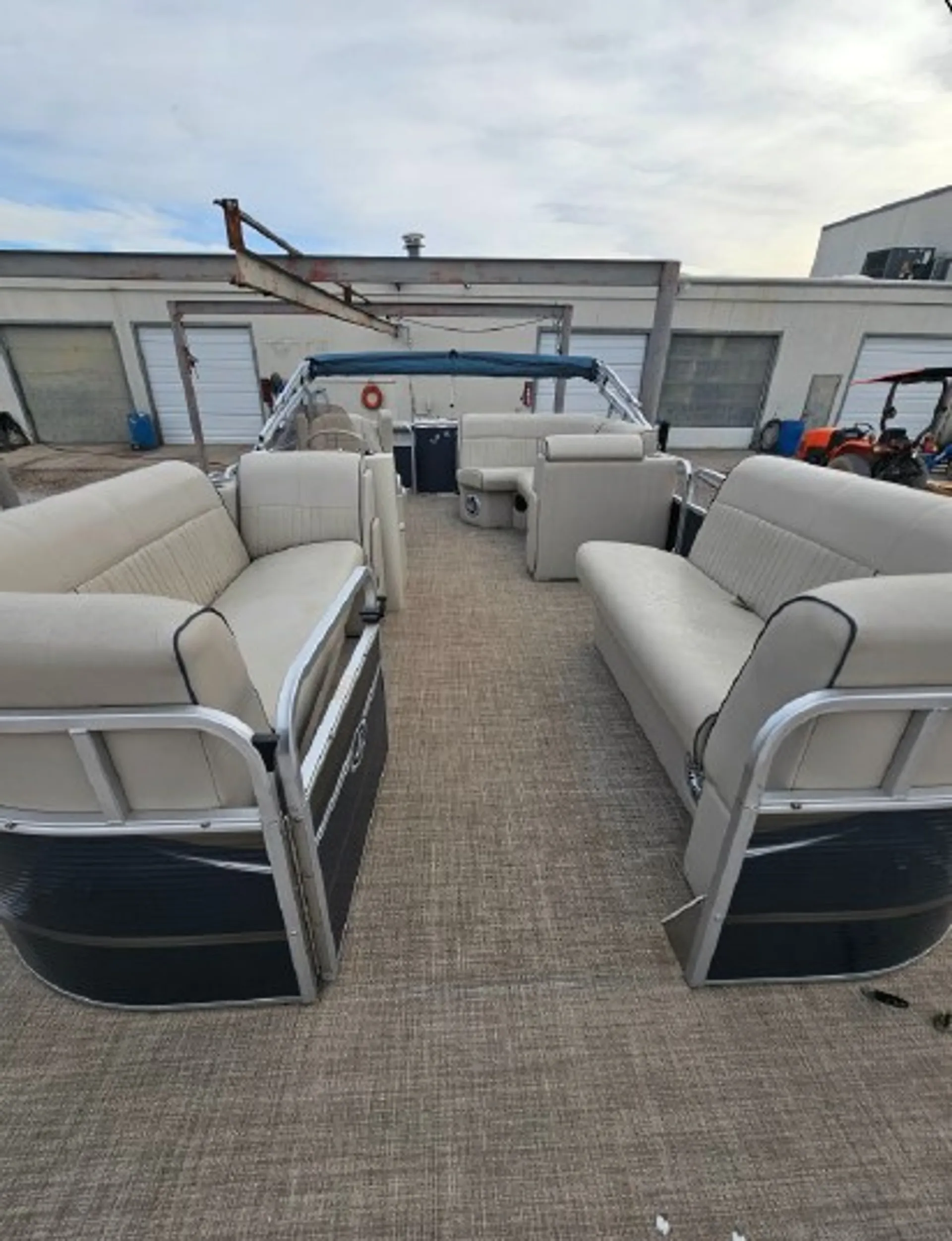 ANGLER QWEST 820 FISH N CRUISE in Newport, VT — photo 4