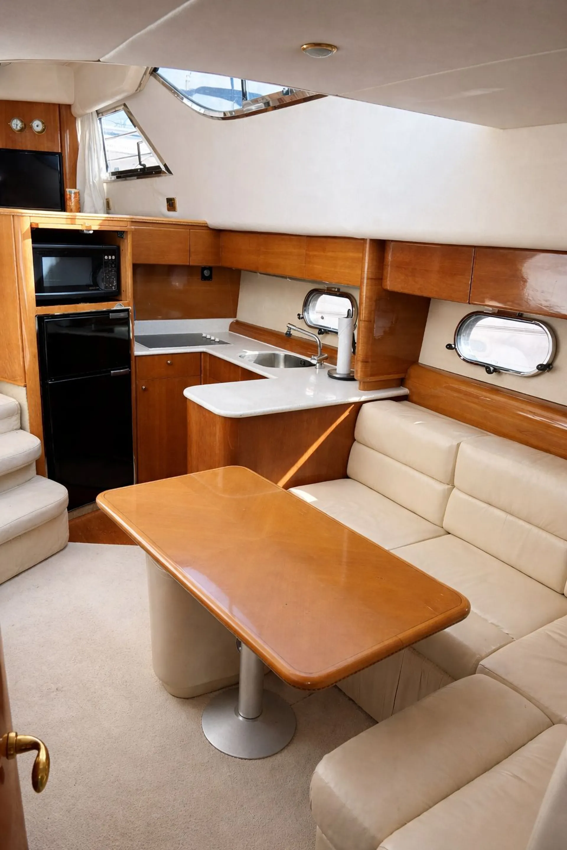 VIKING YACHT PRINCESS in Miami, FL — photo 7