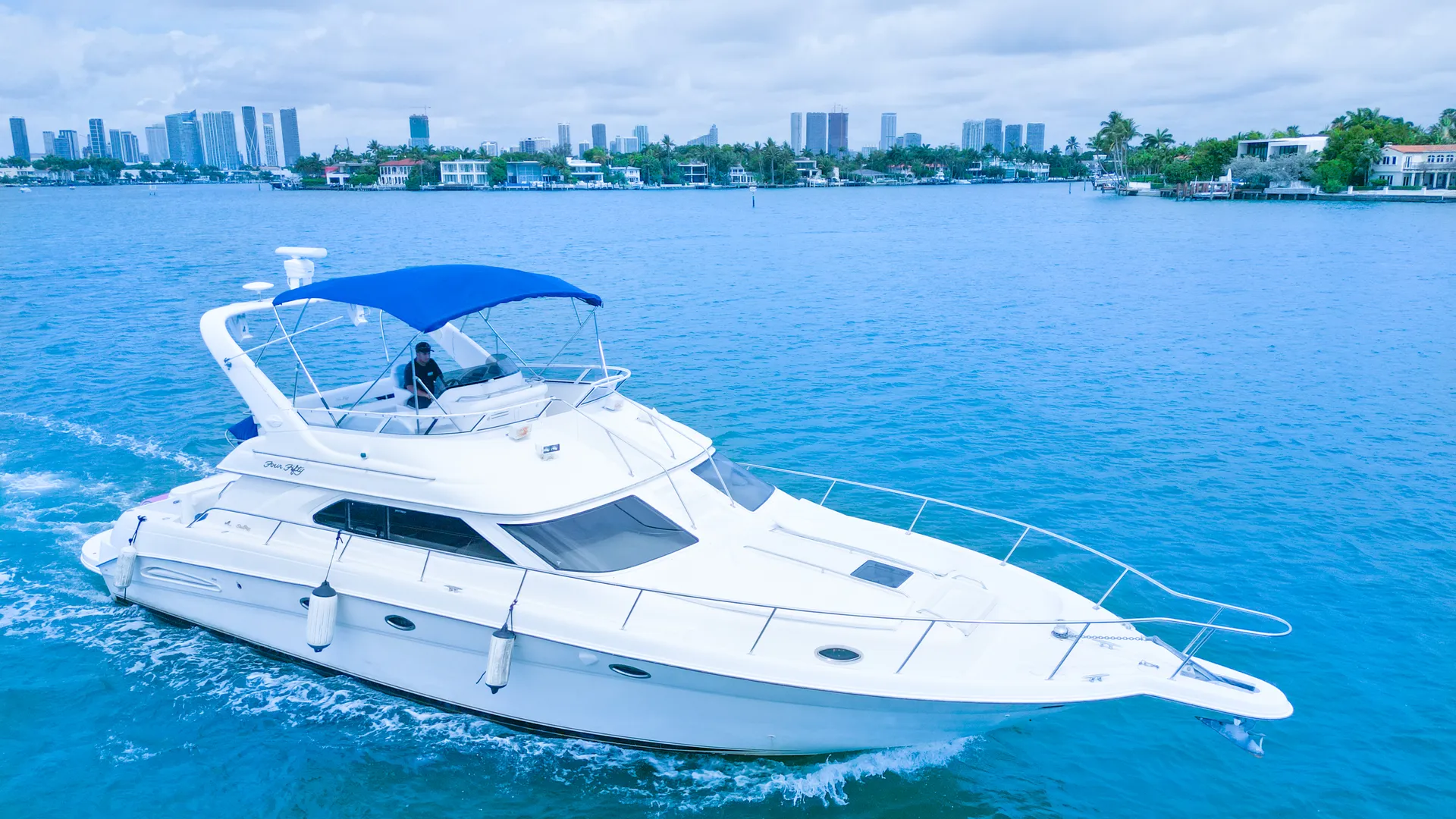 Sea Ray Boats 450 flybridge express in Miami, FL — photo 10