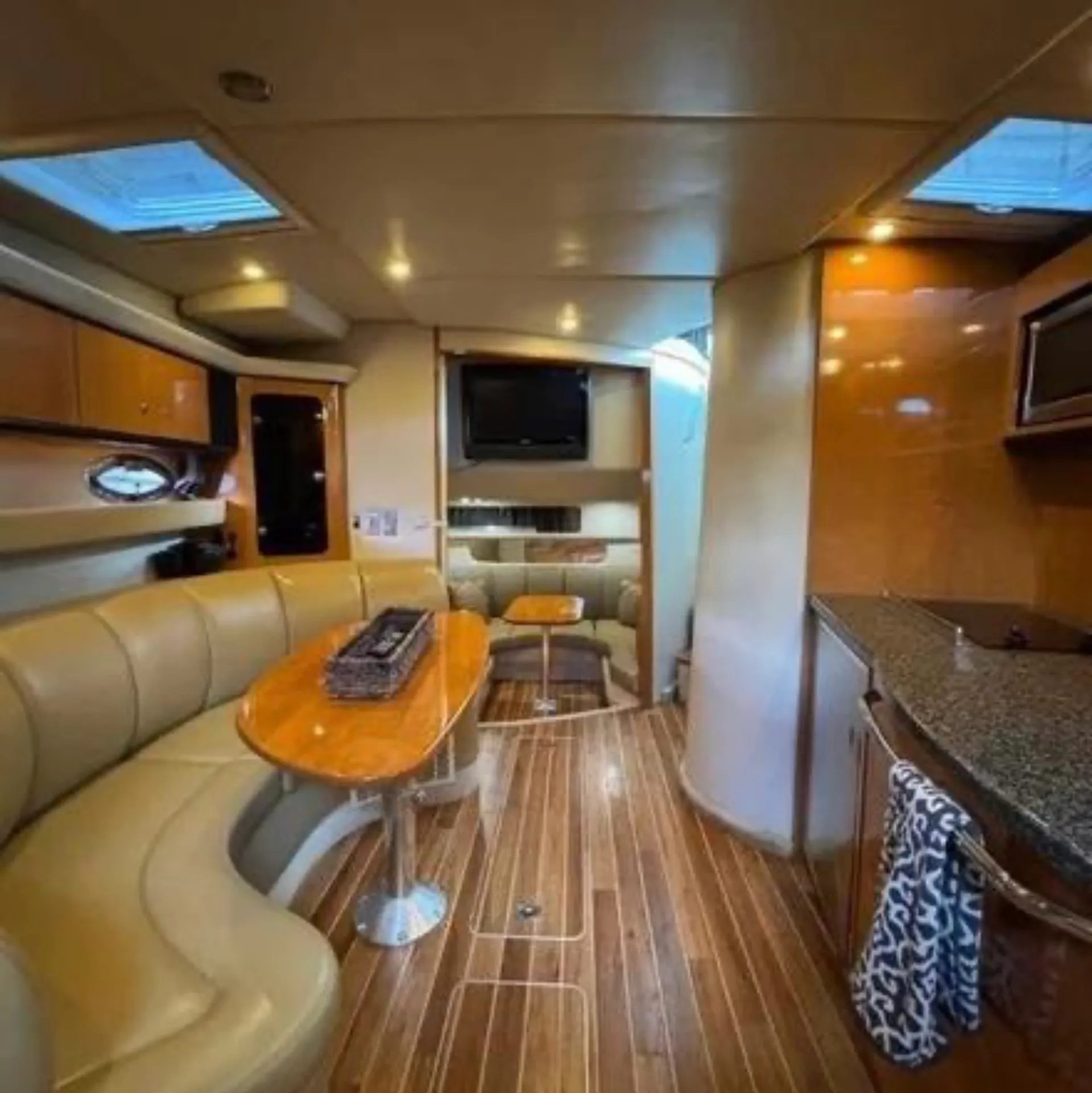 Chaparral 350 signature in Marina del Rey, CA — photo 4