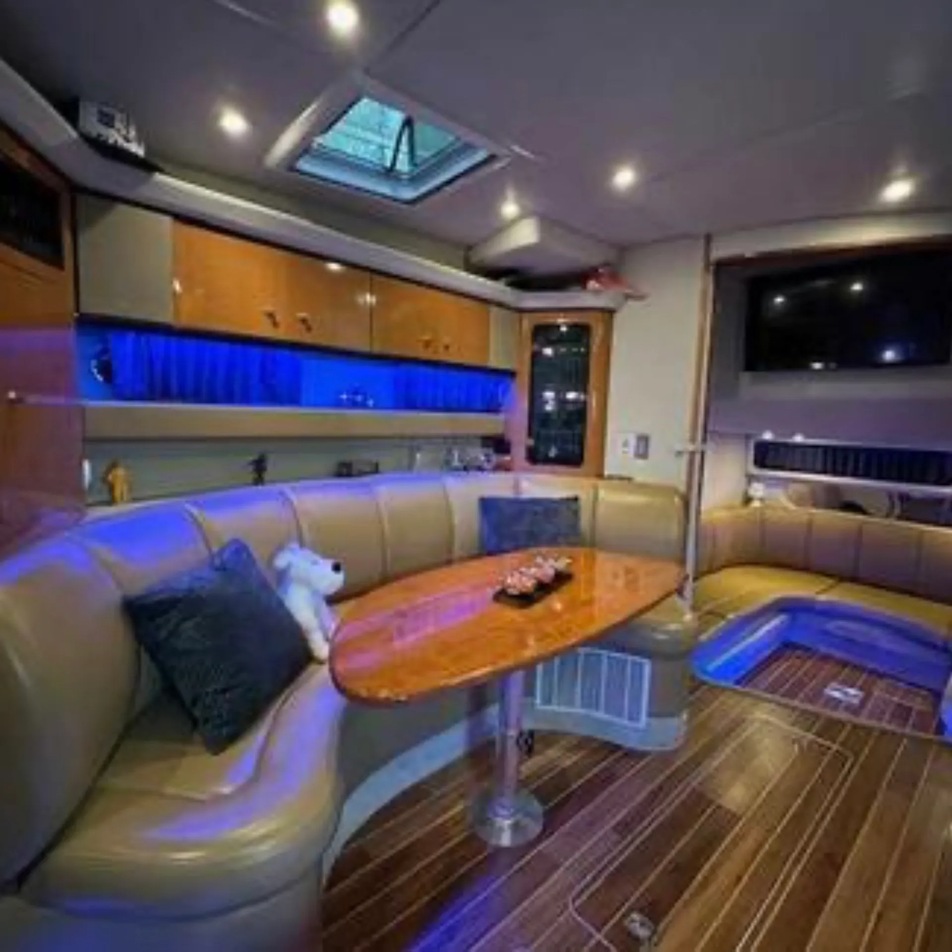 Chaparral 350 signature in Marina del Rey, CA — photo 6