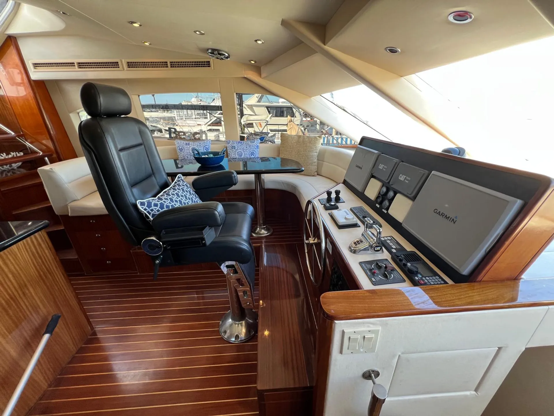 64 Hatteras motor yacht  lots of toys 