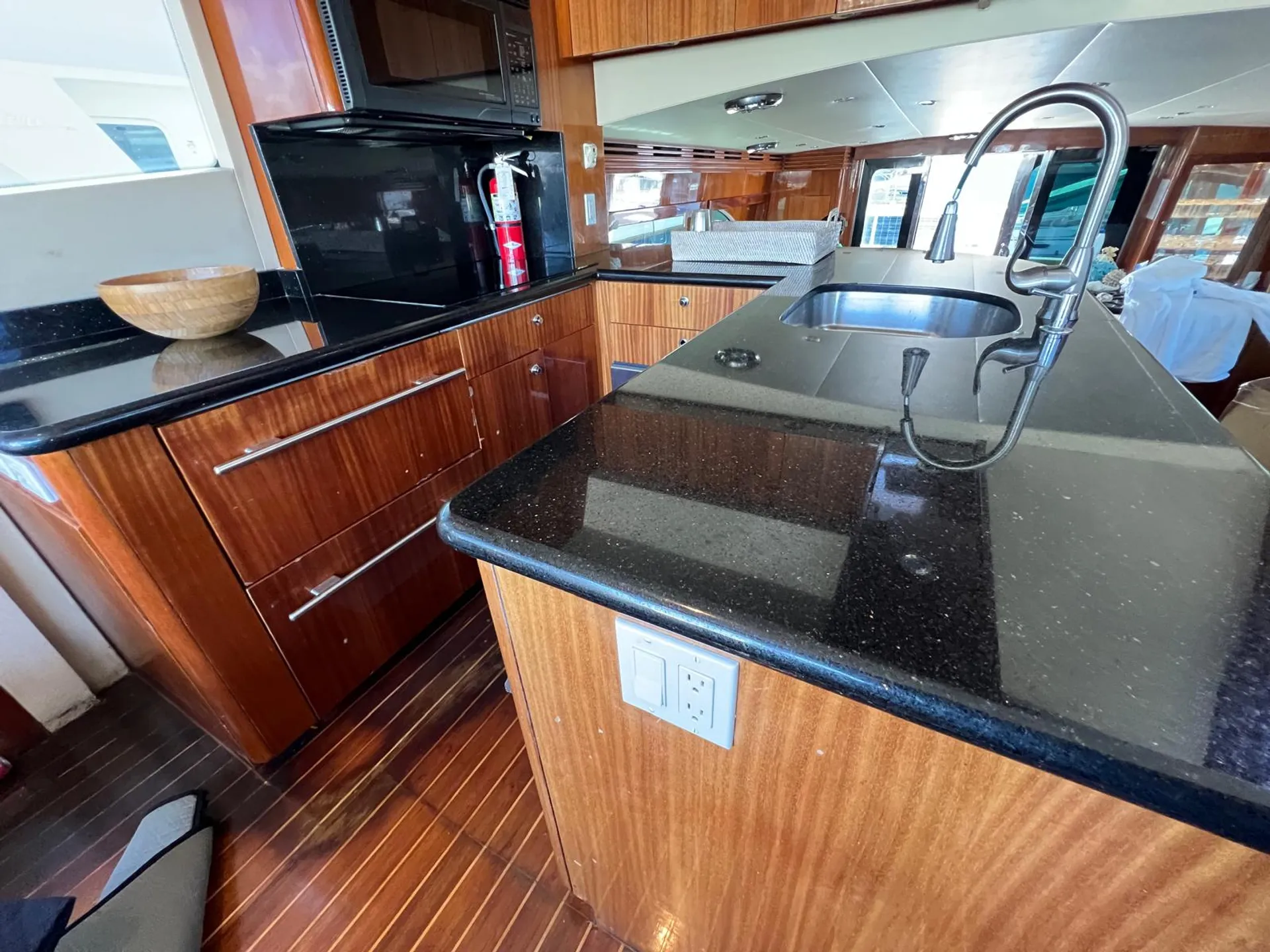 64 Hatteras motor yacht  lots of toys 