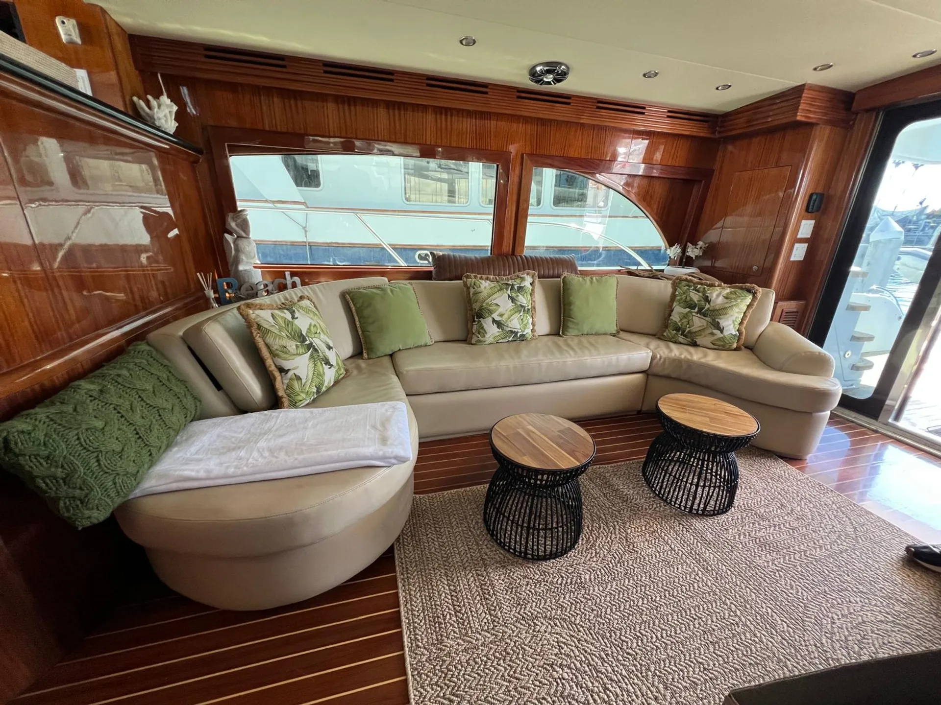 64 Hatteras motor yacht  lots of toys 