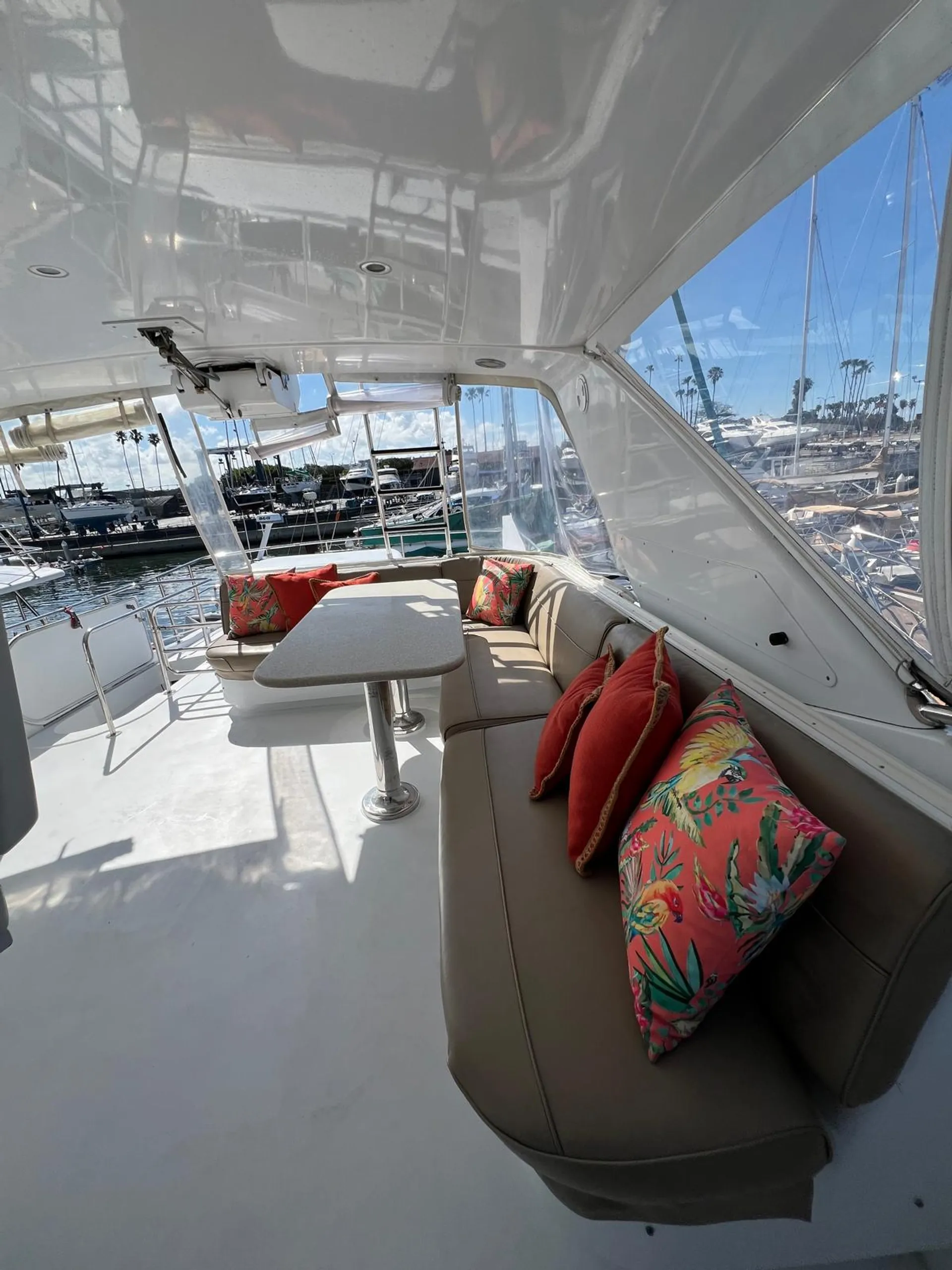 64 Hatteras motor yacht  lots of toys 