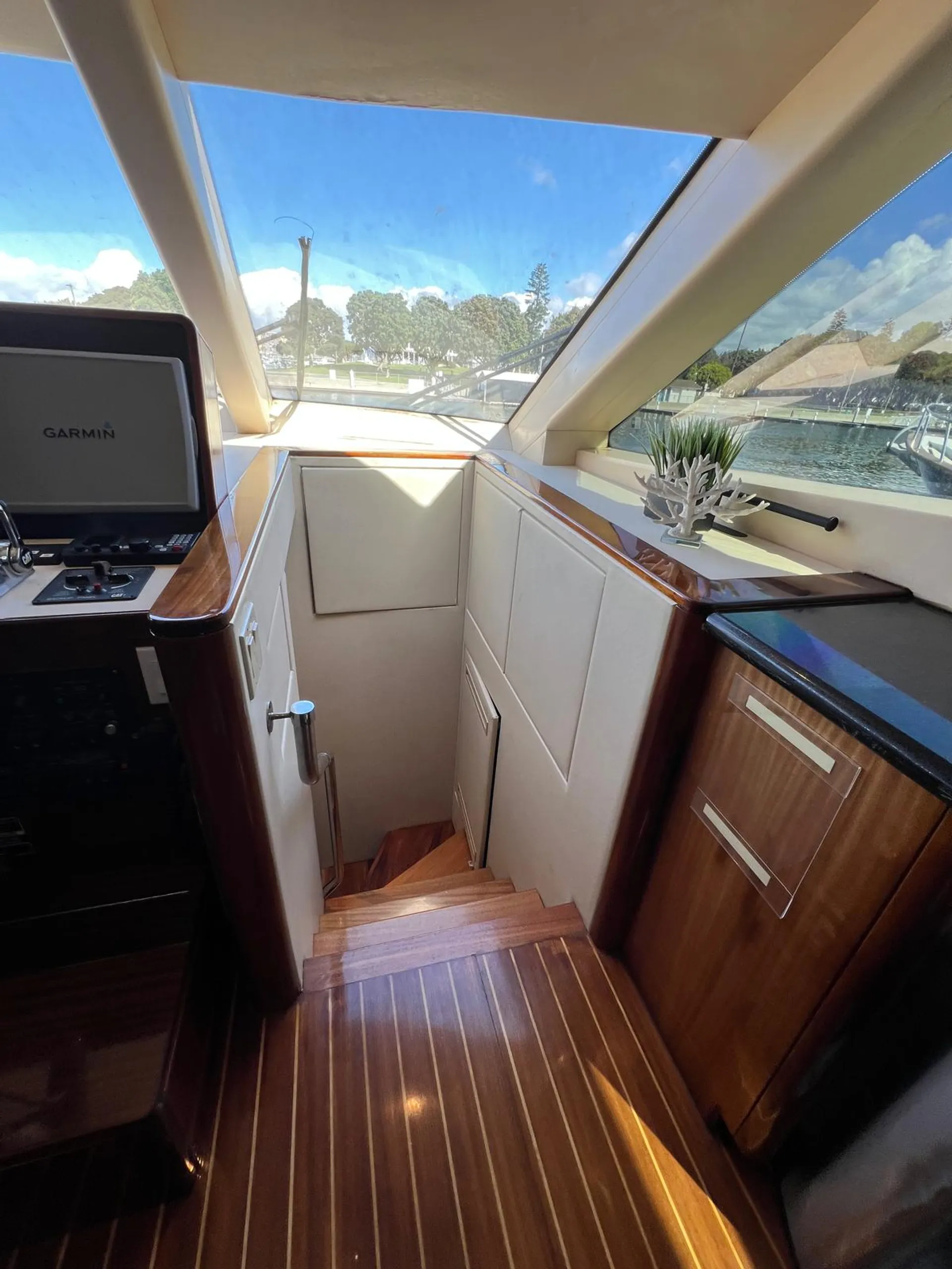 64 Hatteras motor yacht  lots of toys 