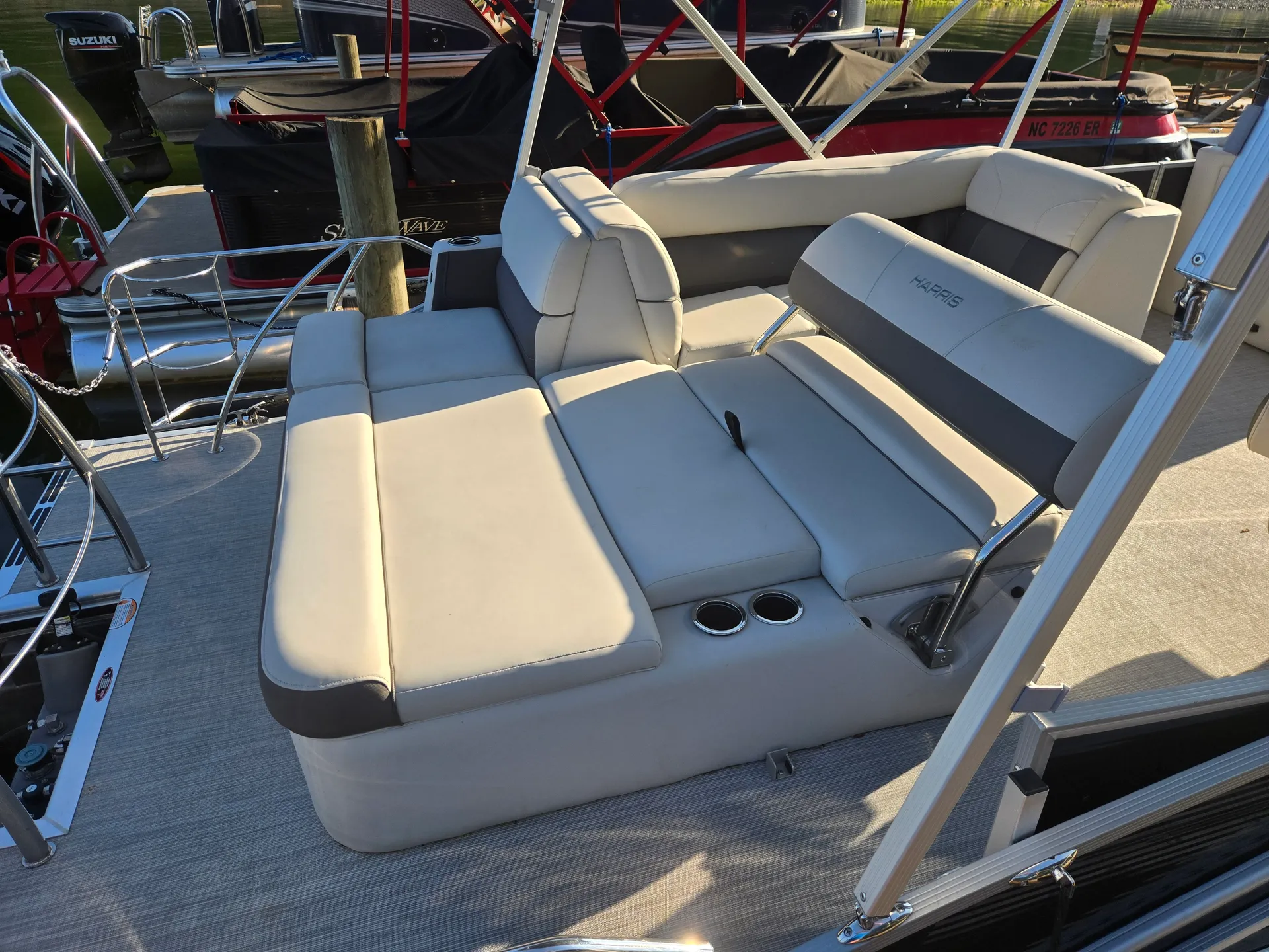 HARRIS BOATS 230 CRUISER SERIES in Lake Norman of Catawba, NC — photo 4