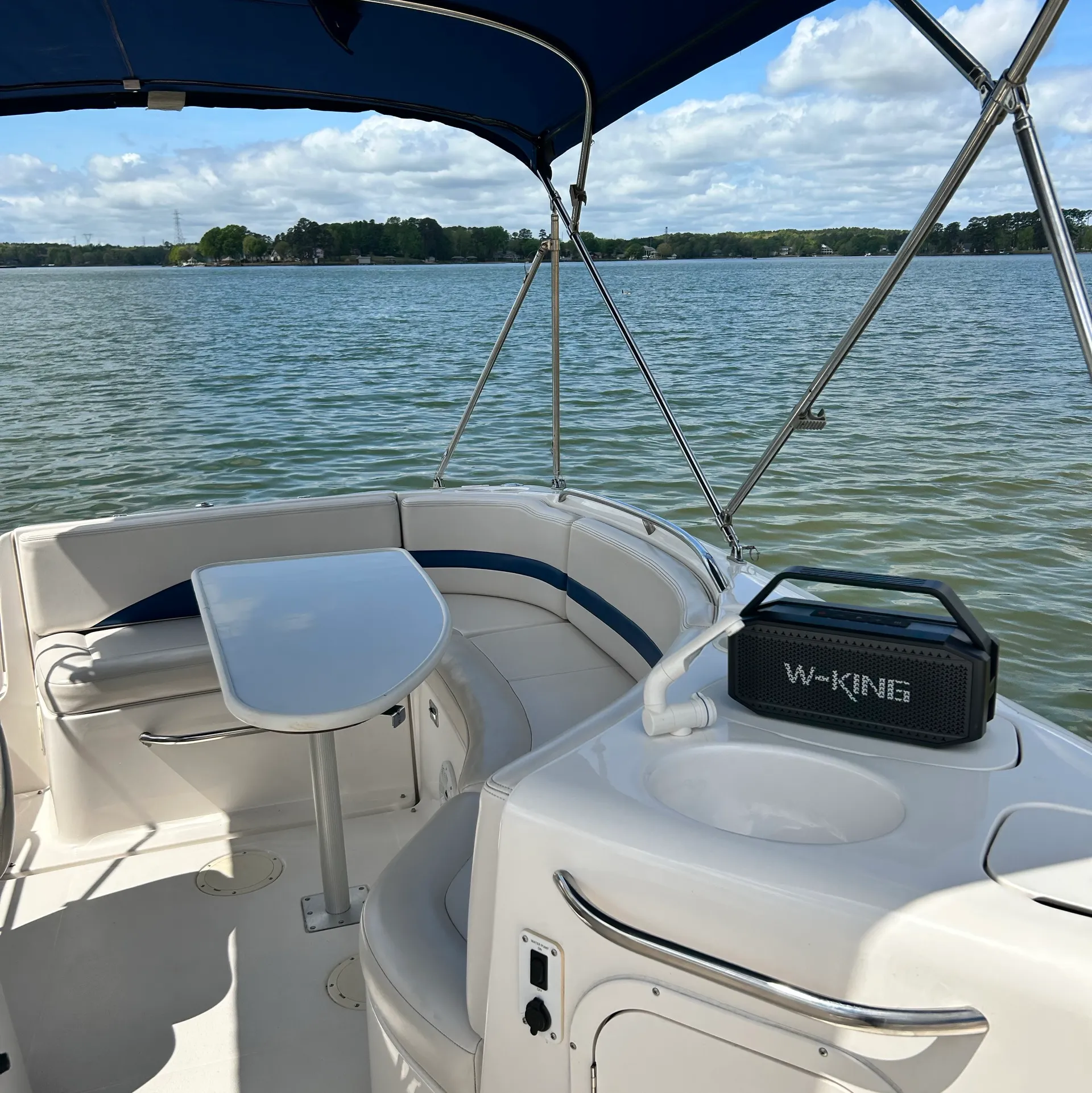 Cruise the Lake in Style – 23’ Chaparral w/ 220hp Engine