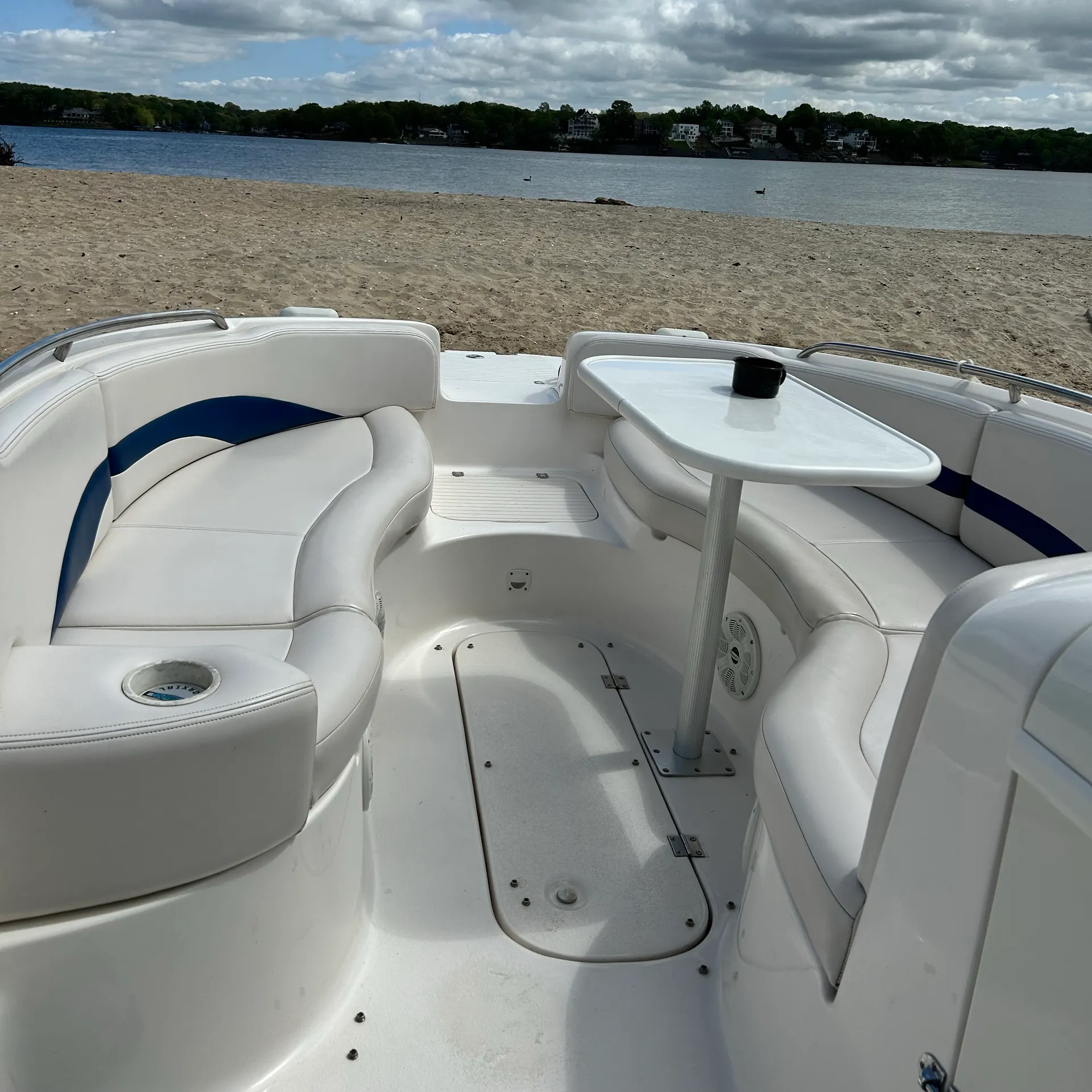 Cruise the Lake in Style – 23’ Chaparral w/ 220hp Engine