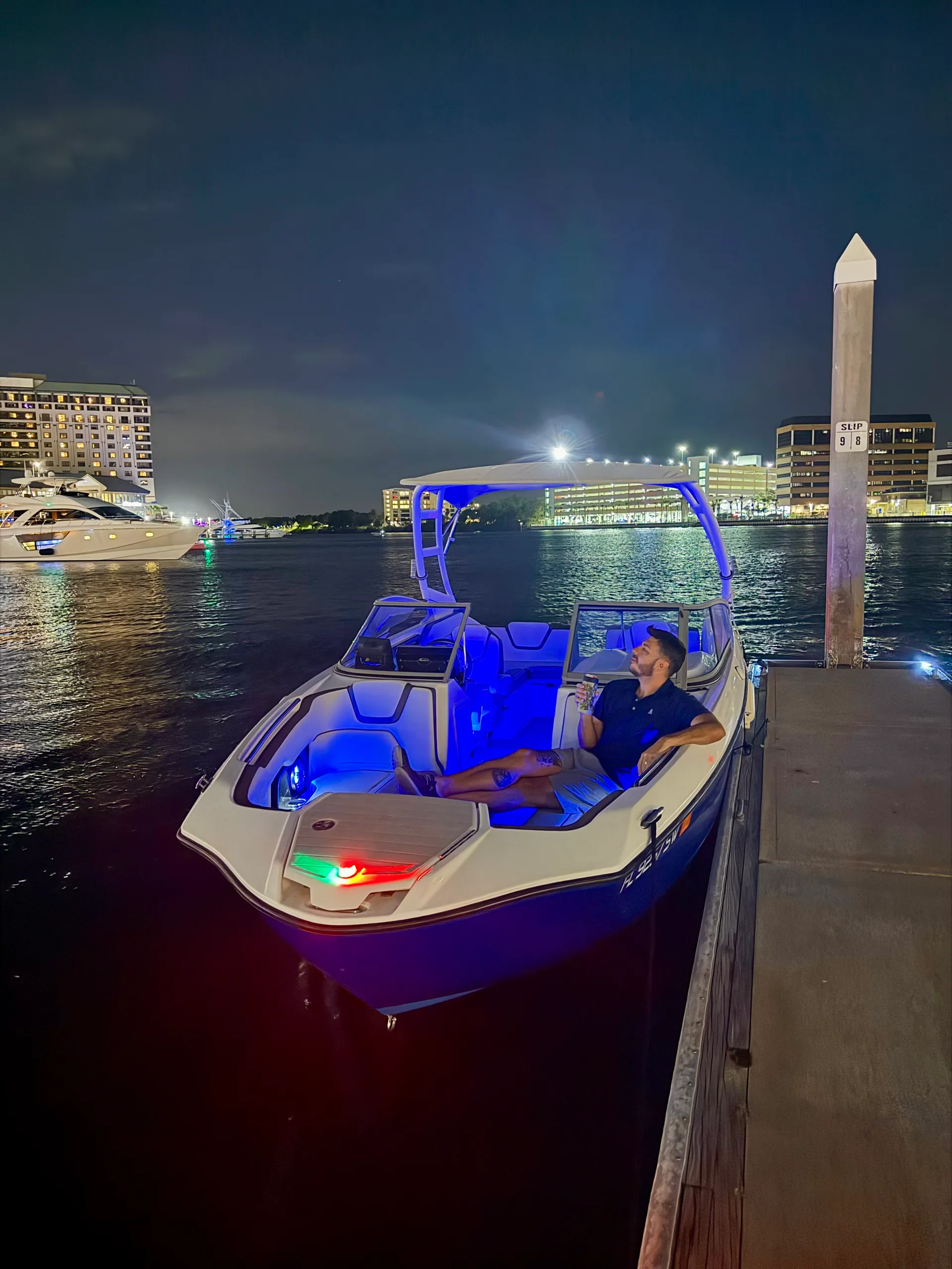 2021 Yamaha AR250 at PORT 32 Marina | Perfect for a day on the water 